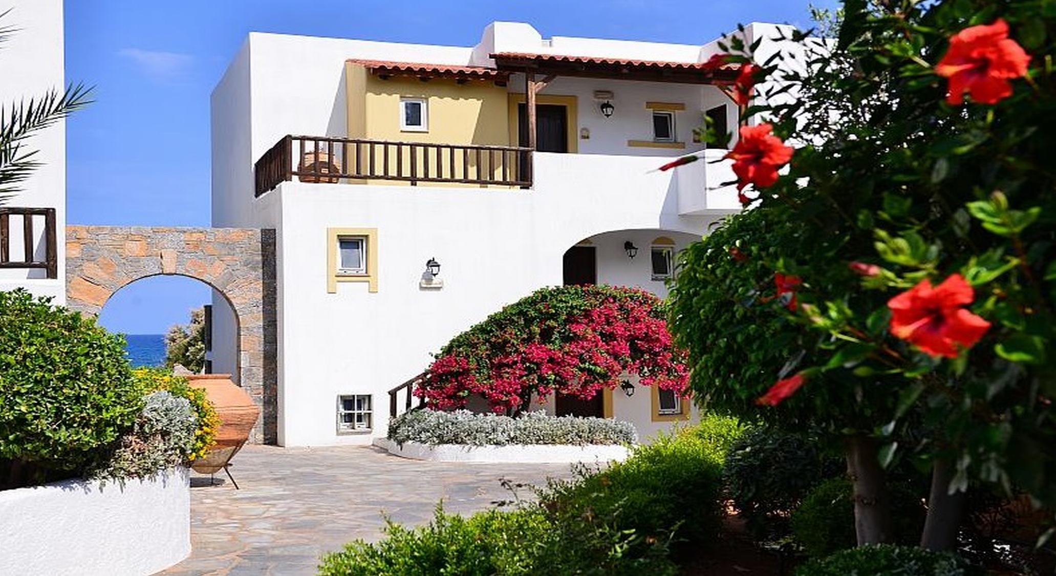 Alexander Beach Hotel & Village Resort