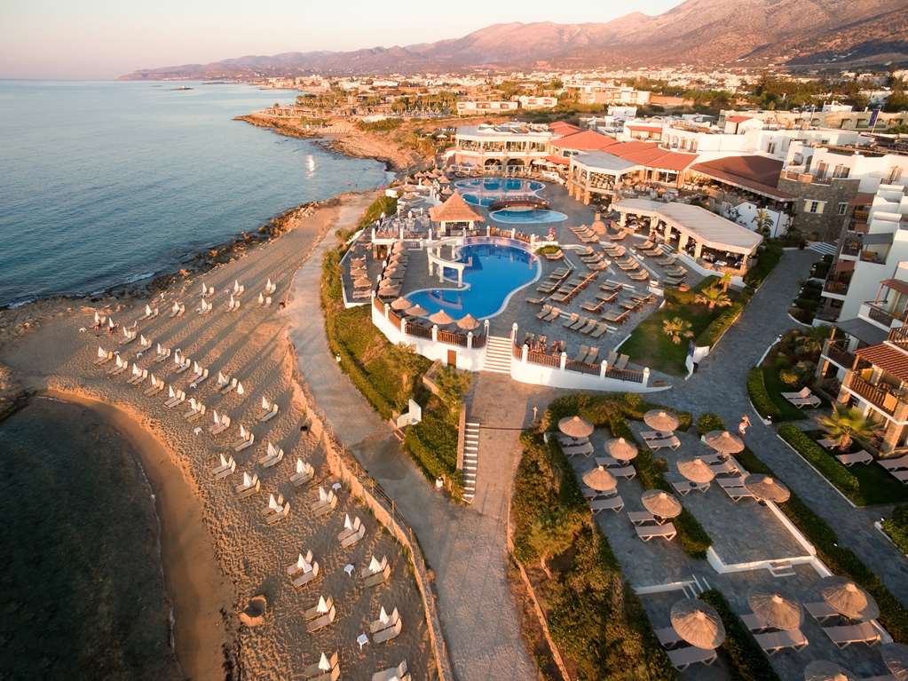 Alexander Beach Hotel & Village Resort