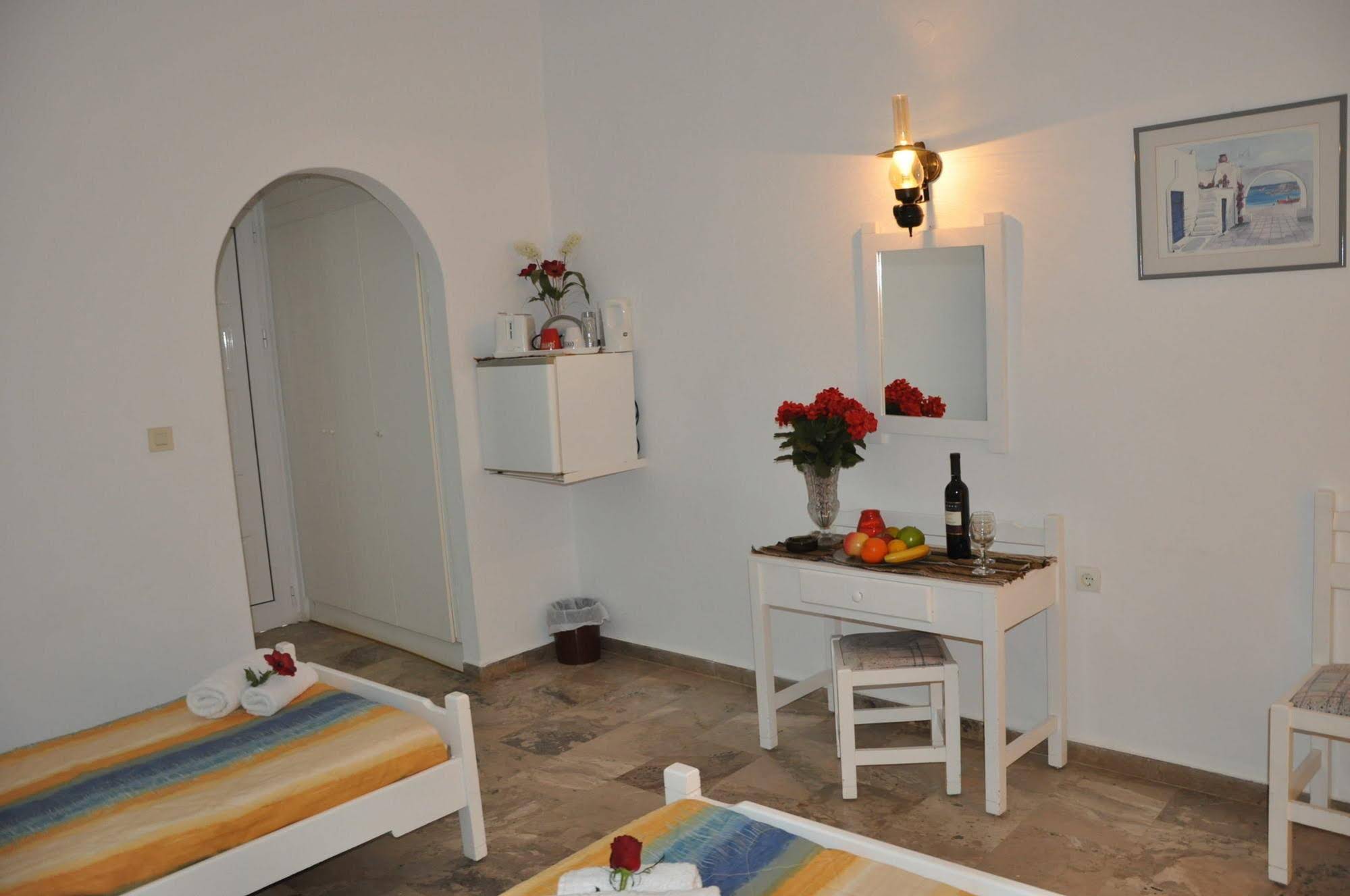 Alexandra Rooms