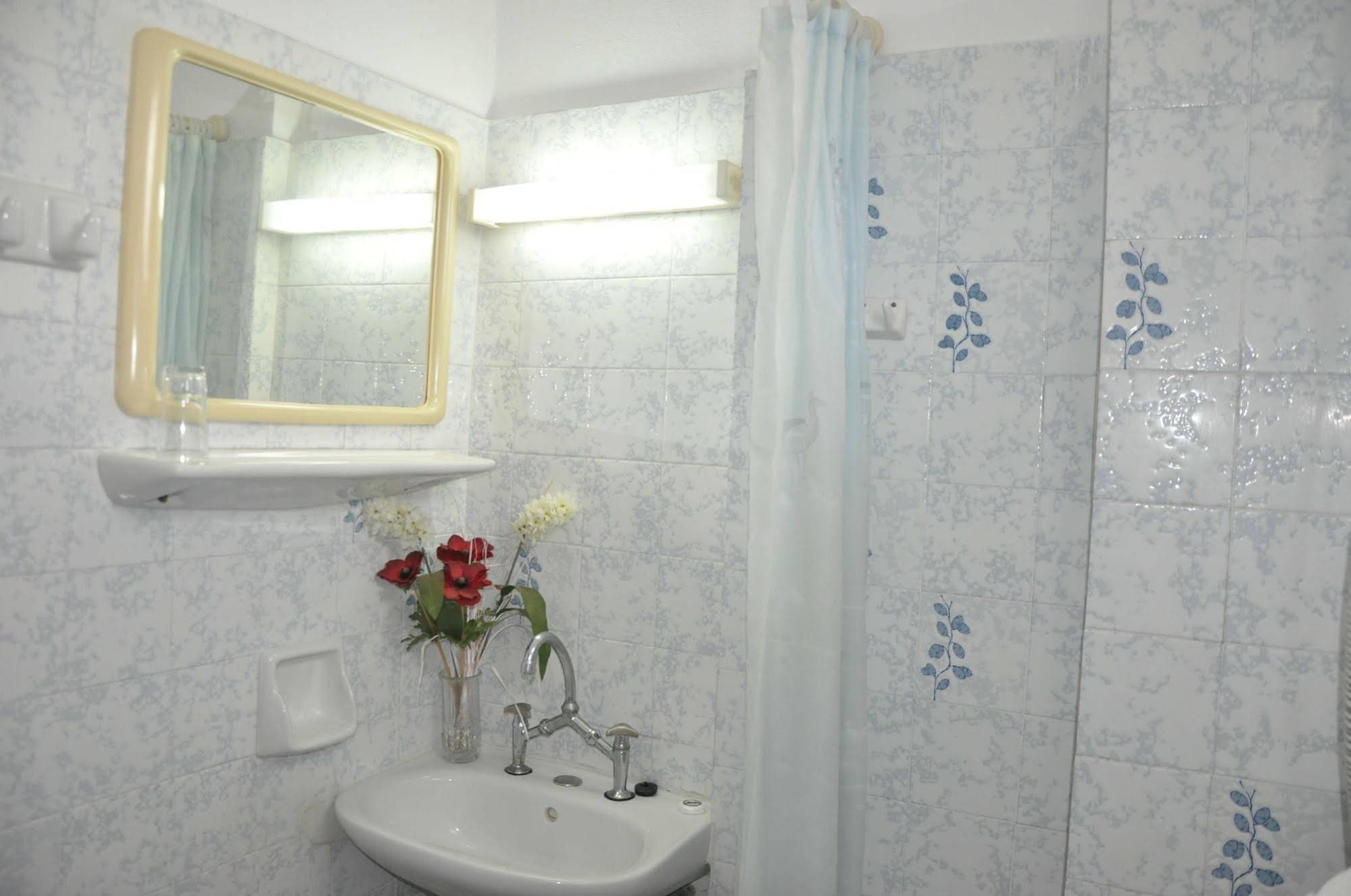 Alexandra Rooms