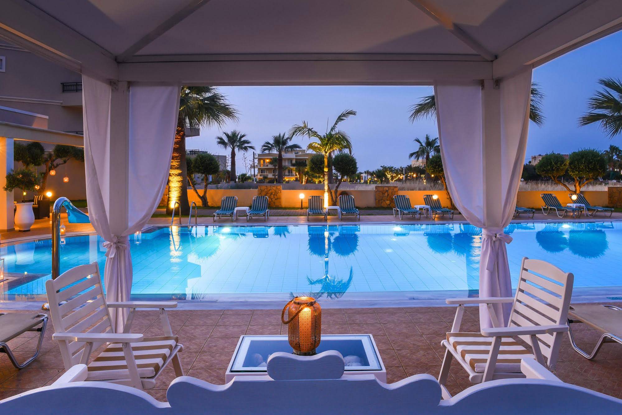 Ammos Apartments & Suites
