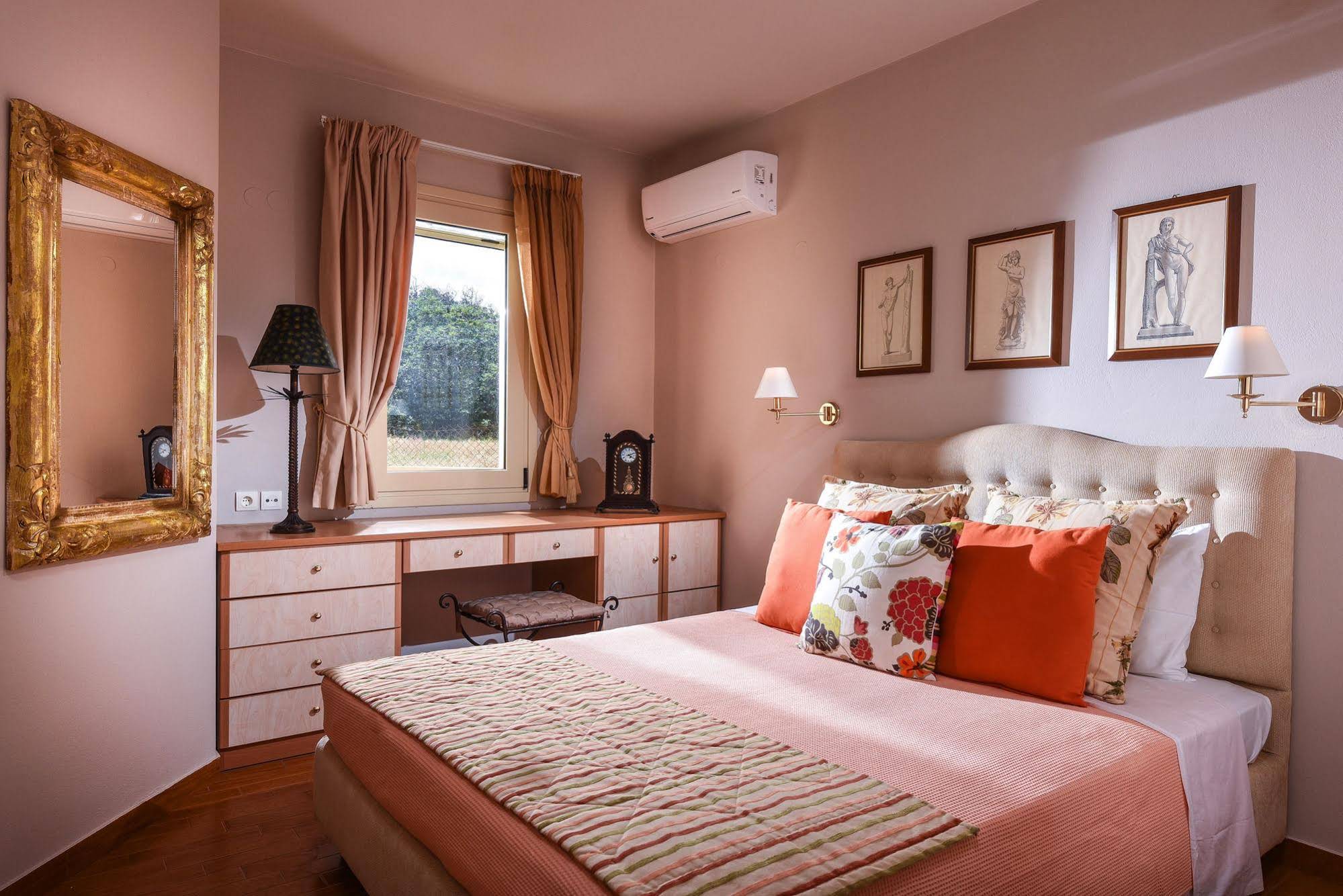 Ammos Apartments & Suites