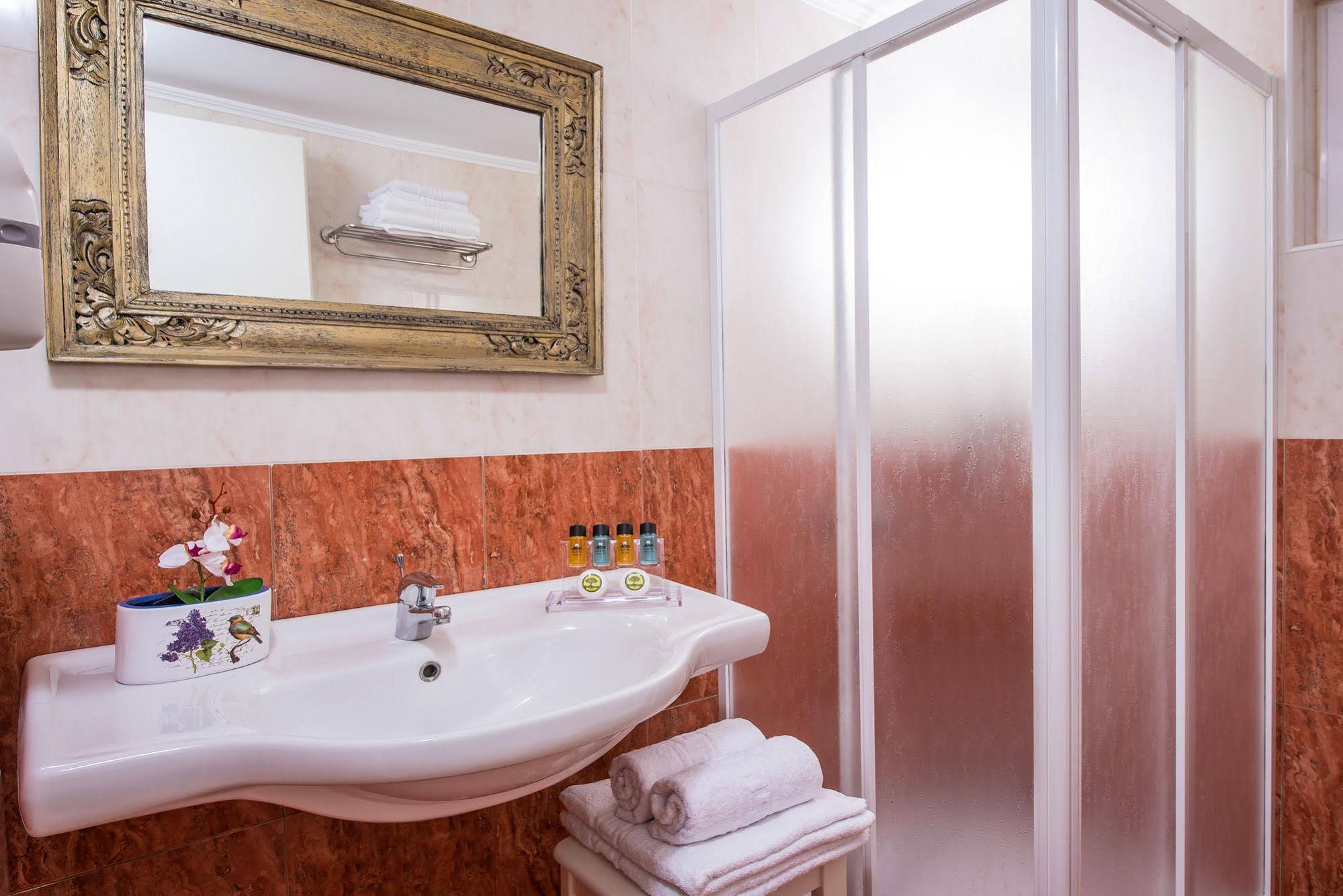 Ammos Apartments & Suites