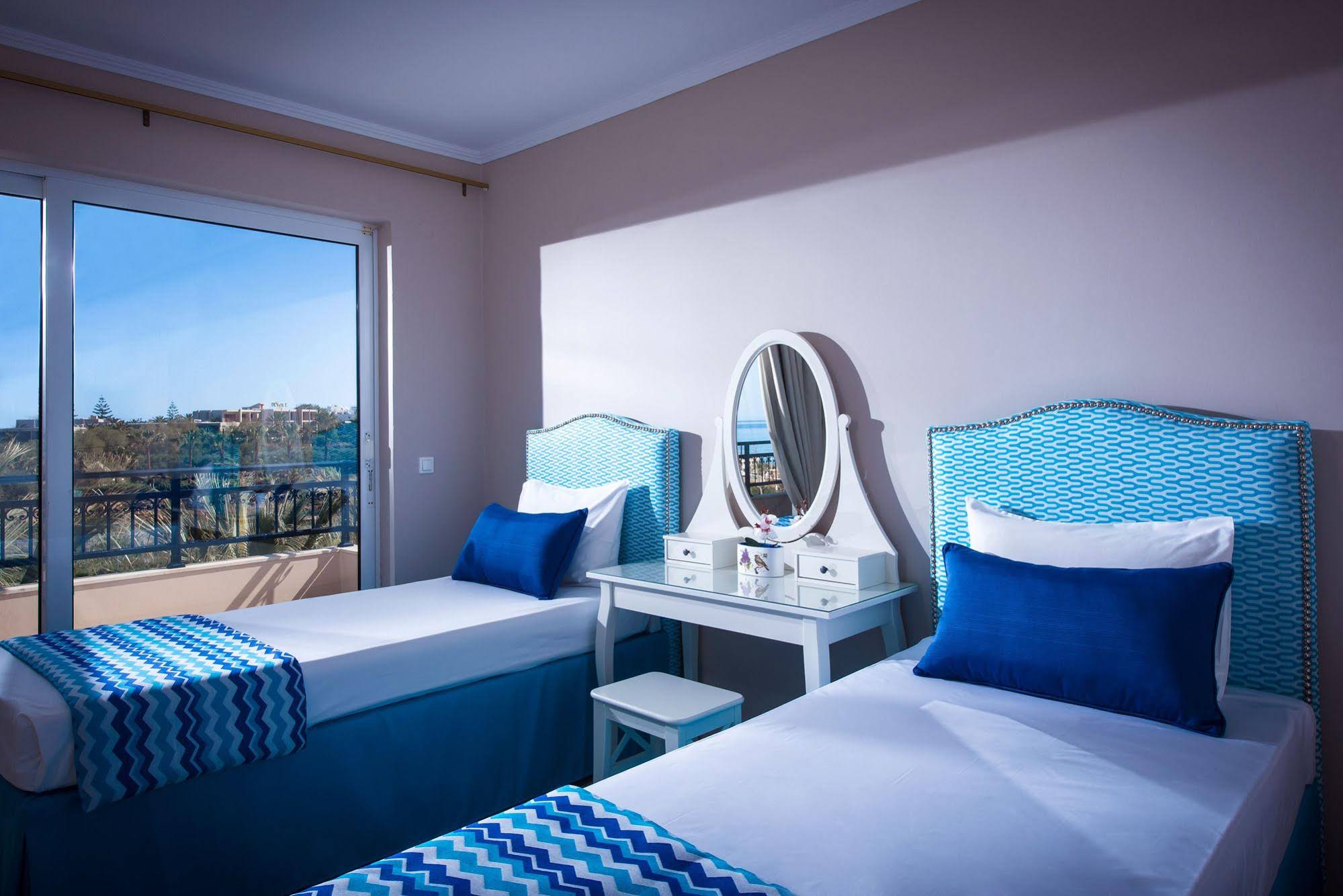 Ammos Apartments & Suites