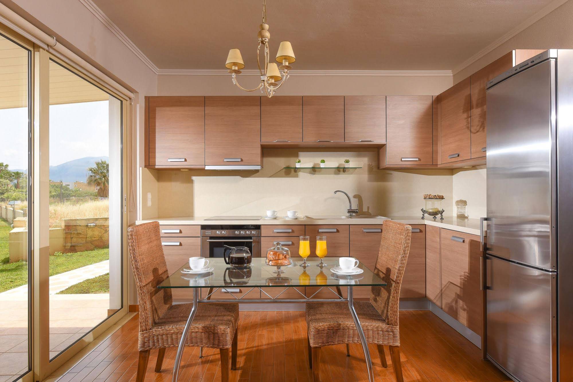 Ammos Apartments & Suites