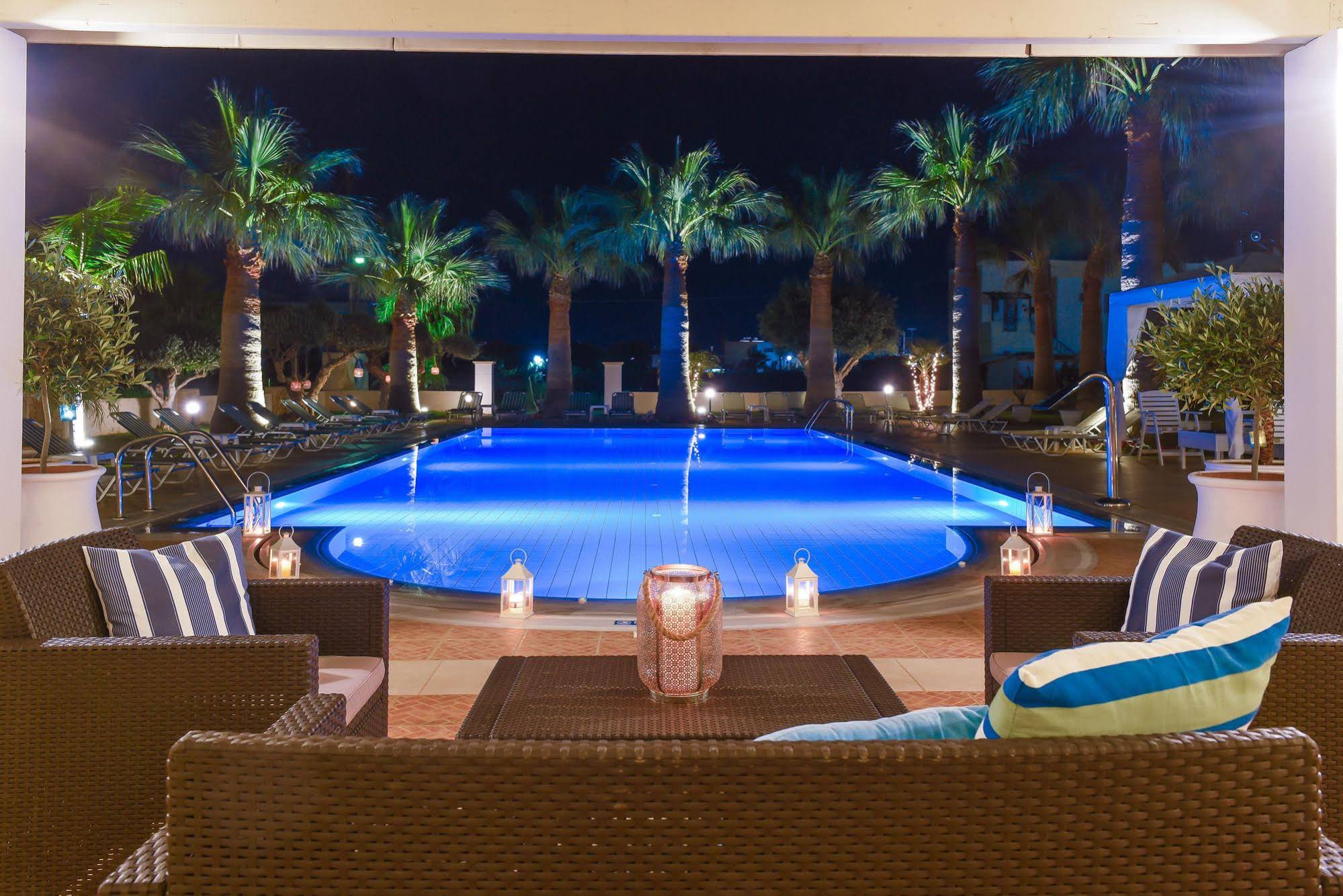 Ammos Apartments & Suites