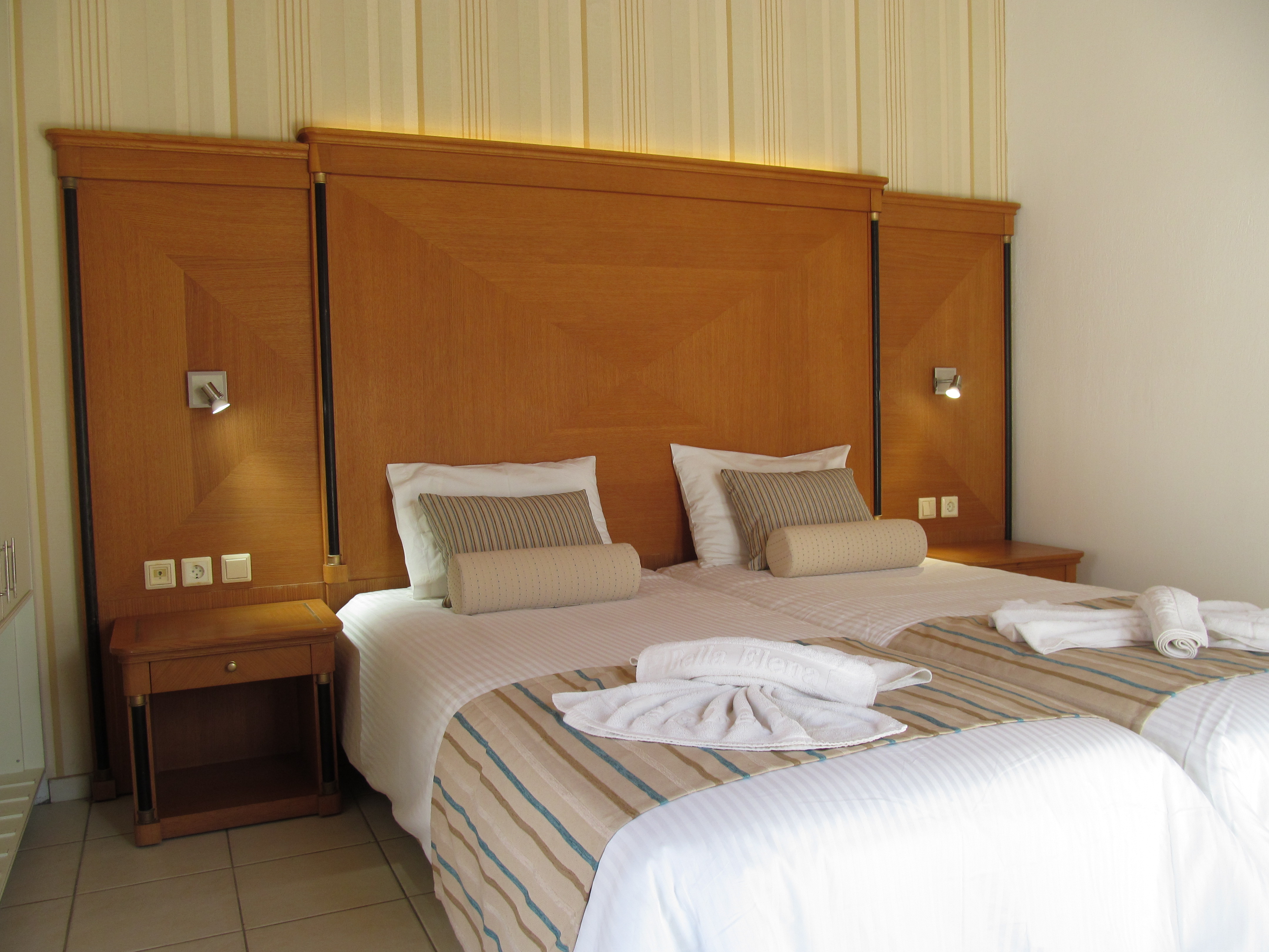 Bella Elena Apartments