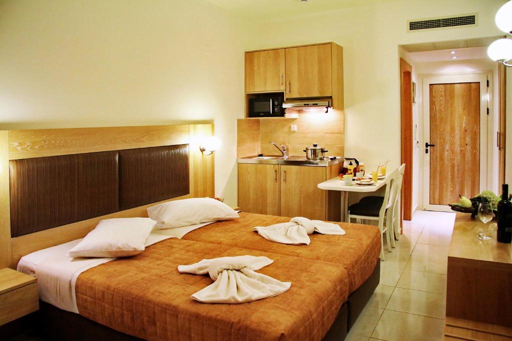 Bella Elena Apartments