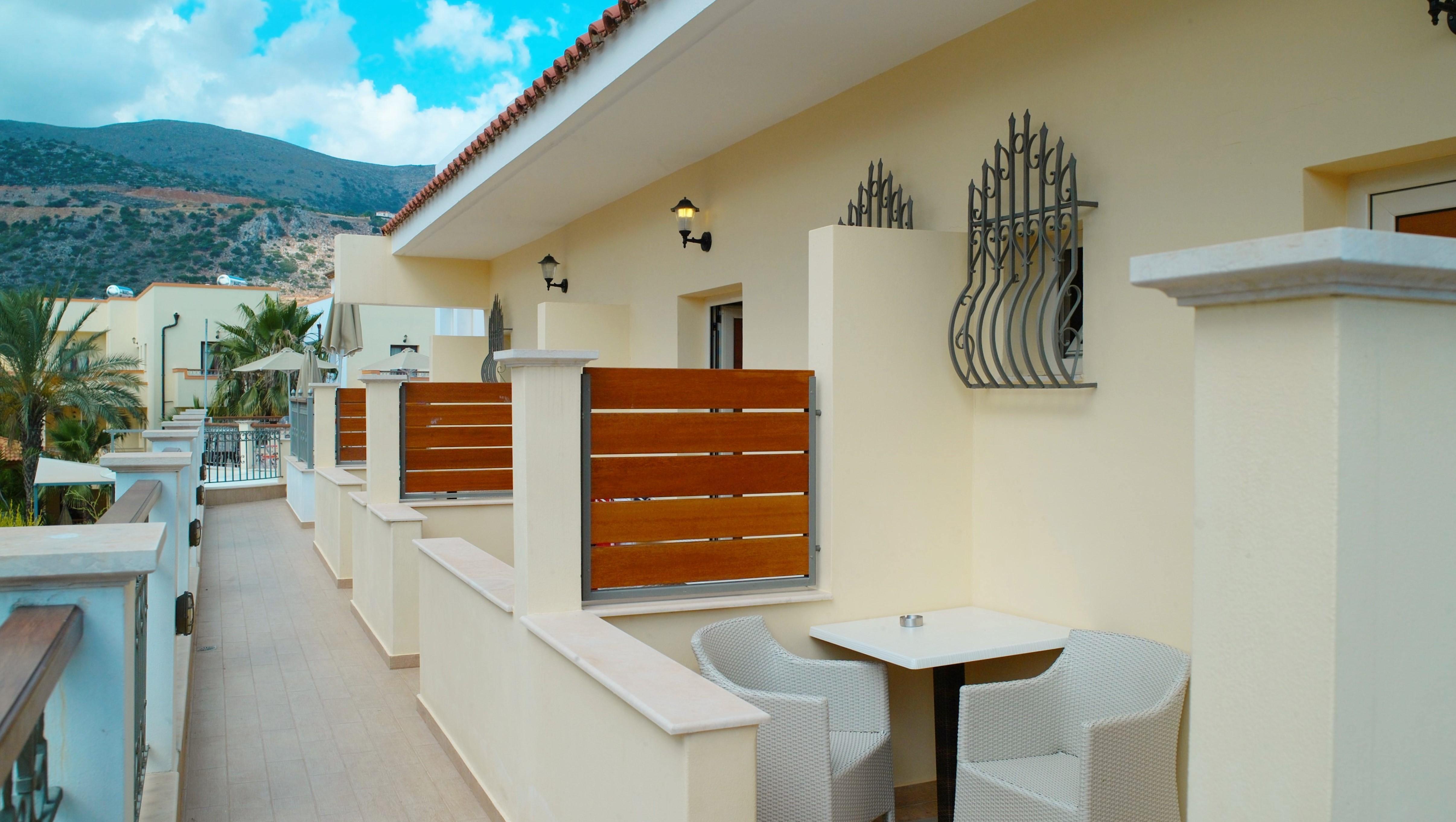 Bella Elena Apartments