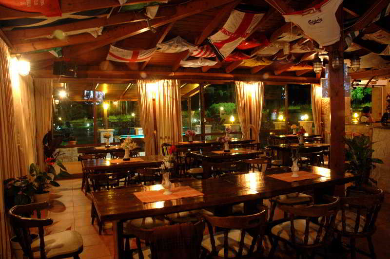 Danelis Studios & Apartments