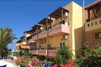 Frixos Hotel & Apartments