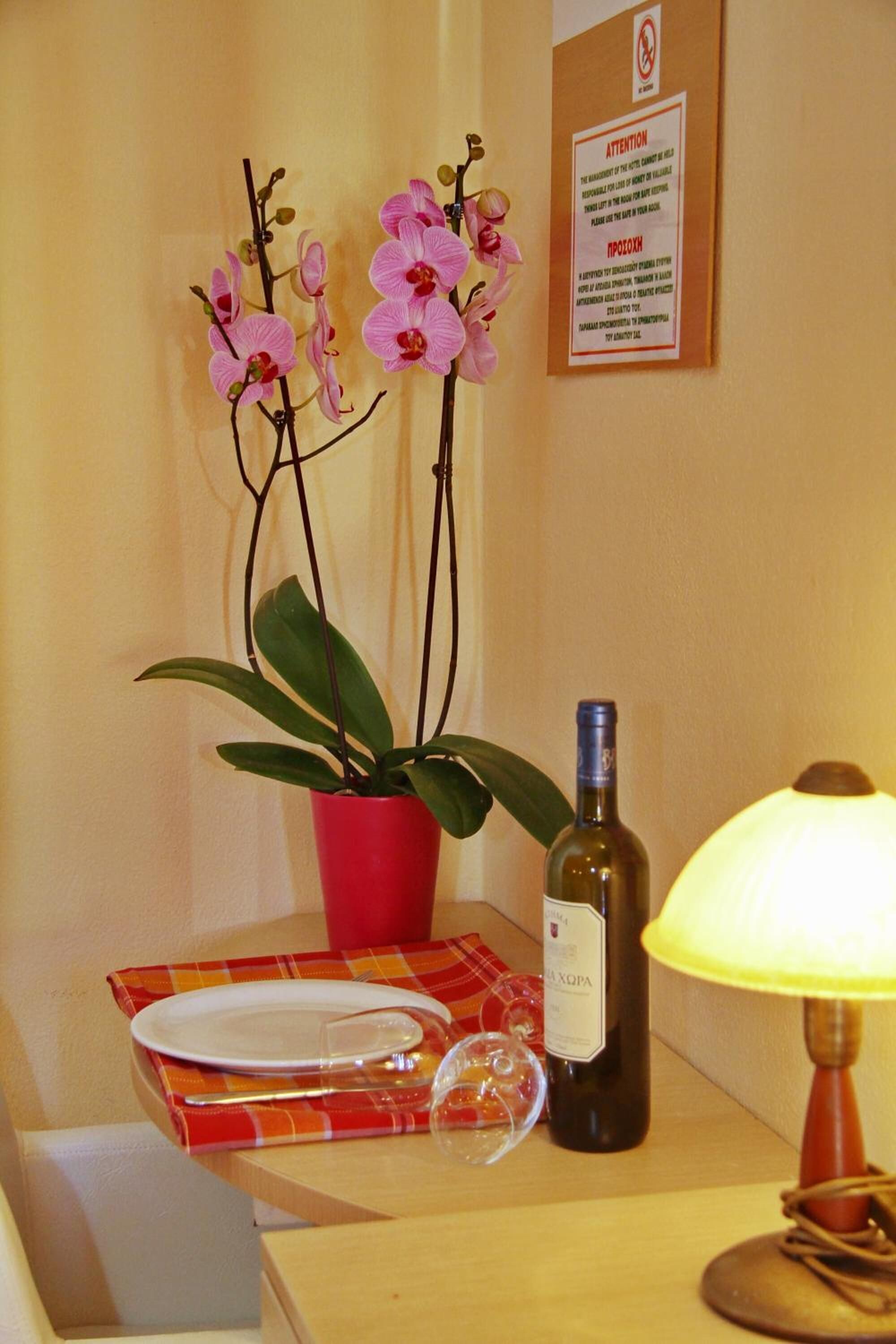 Irida Hotel Apartments by Estia