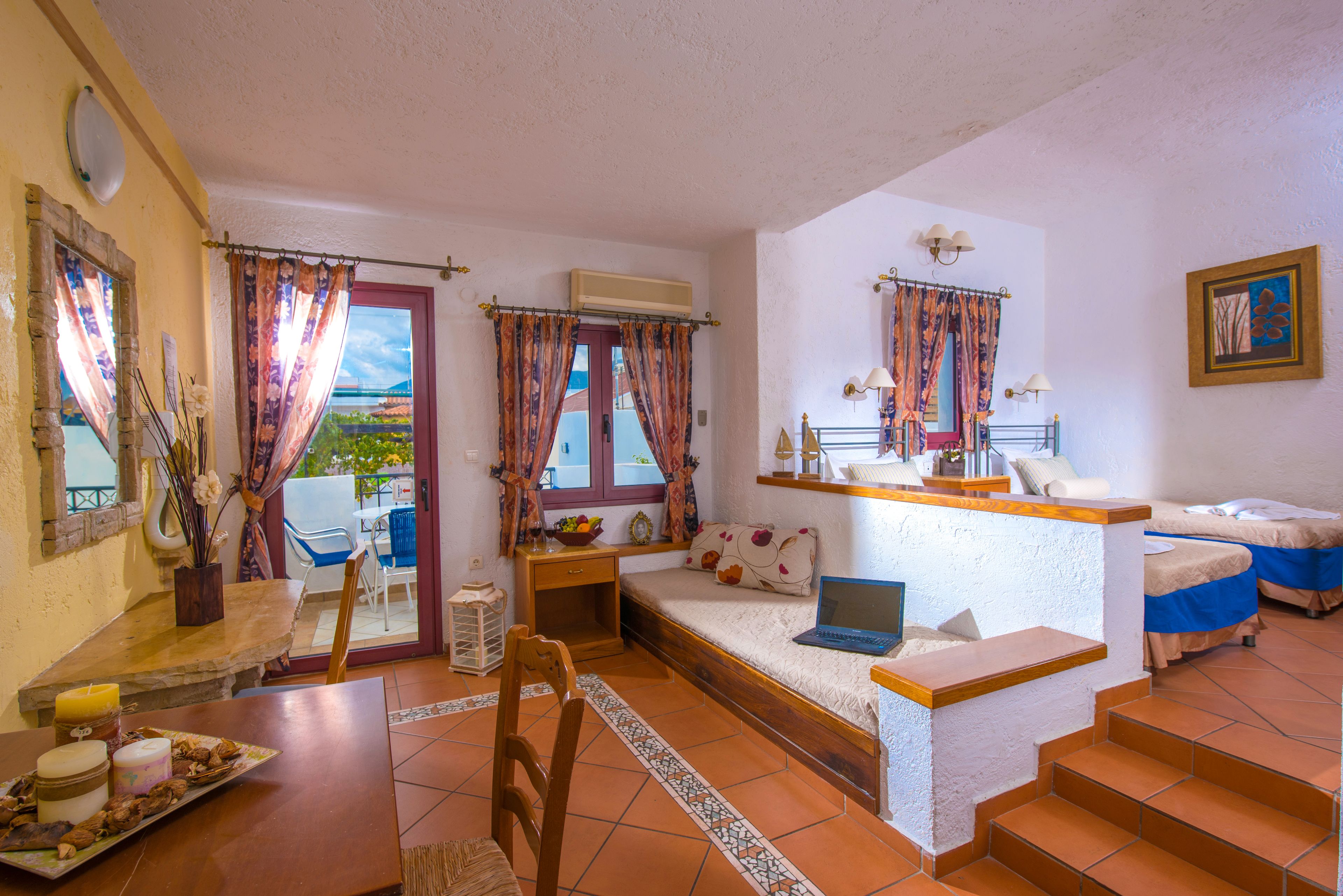 Irida Hotel Apartments by Estia