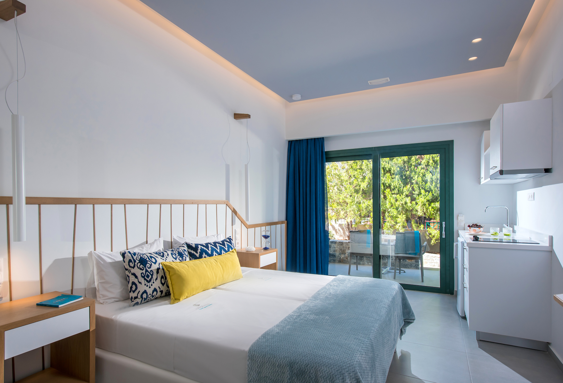 Kristalli Hotel Apartments