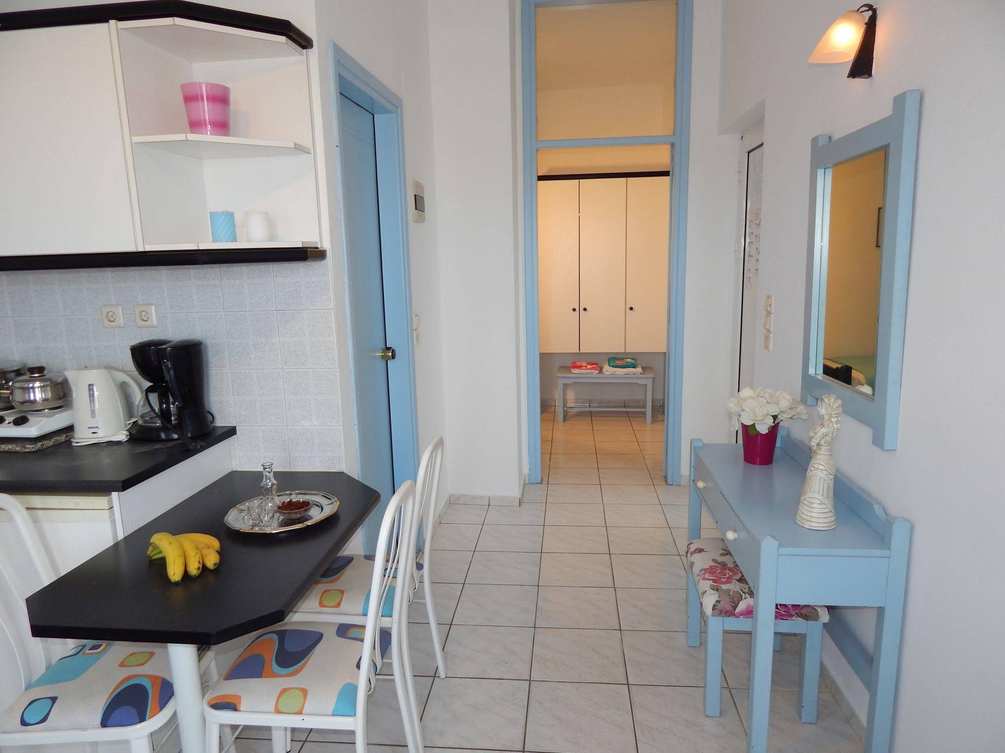 Malia Star Apartments & Taverna