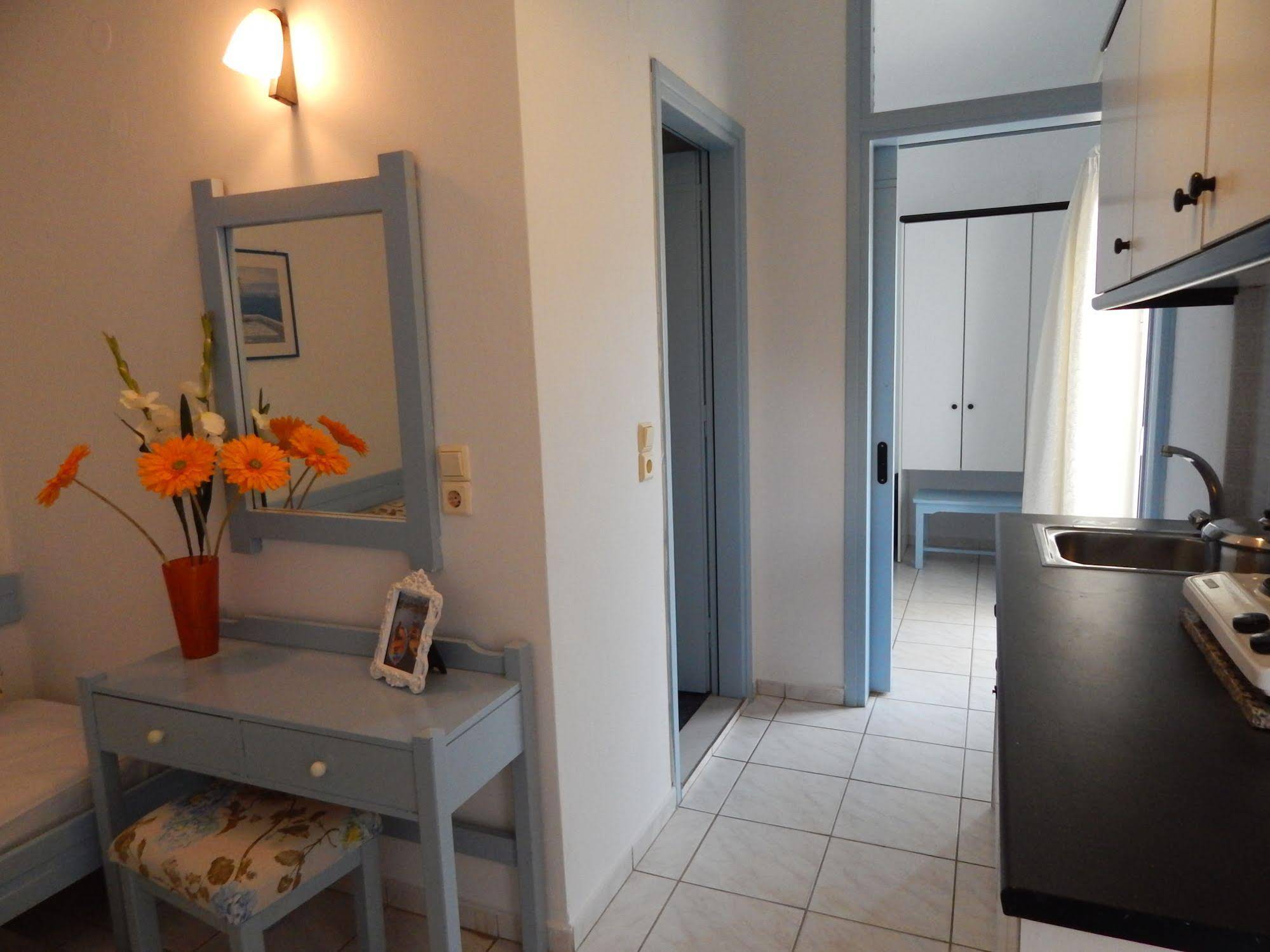 Malia Star Apartments & Taverna