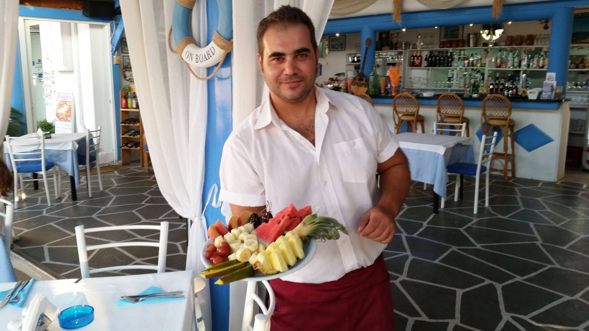 Malia Star Apartments & Taverna