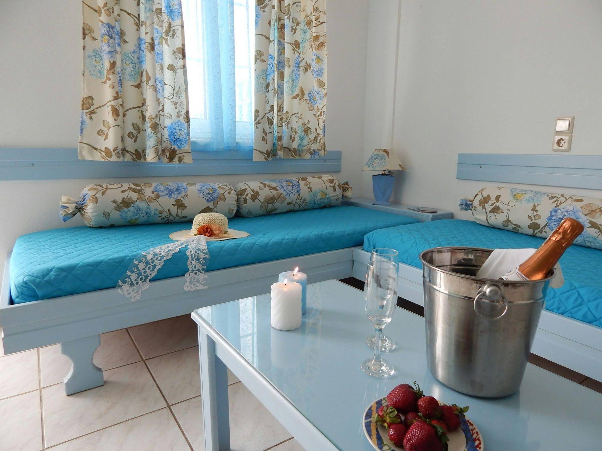 Malia Star Apartments & Taverna