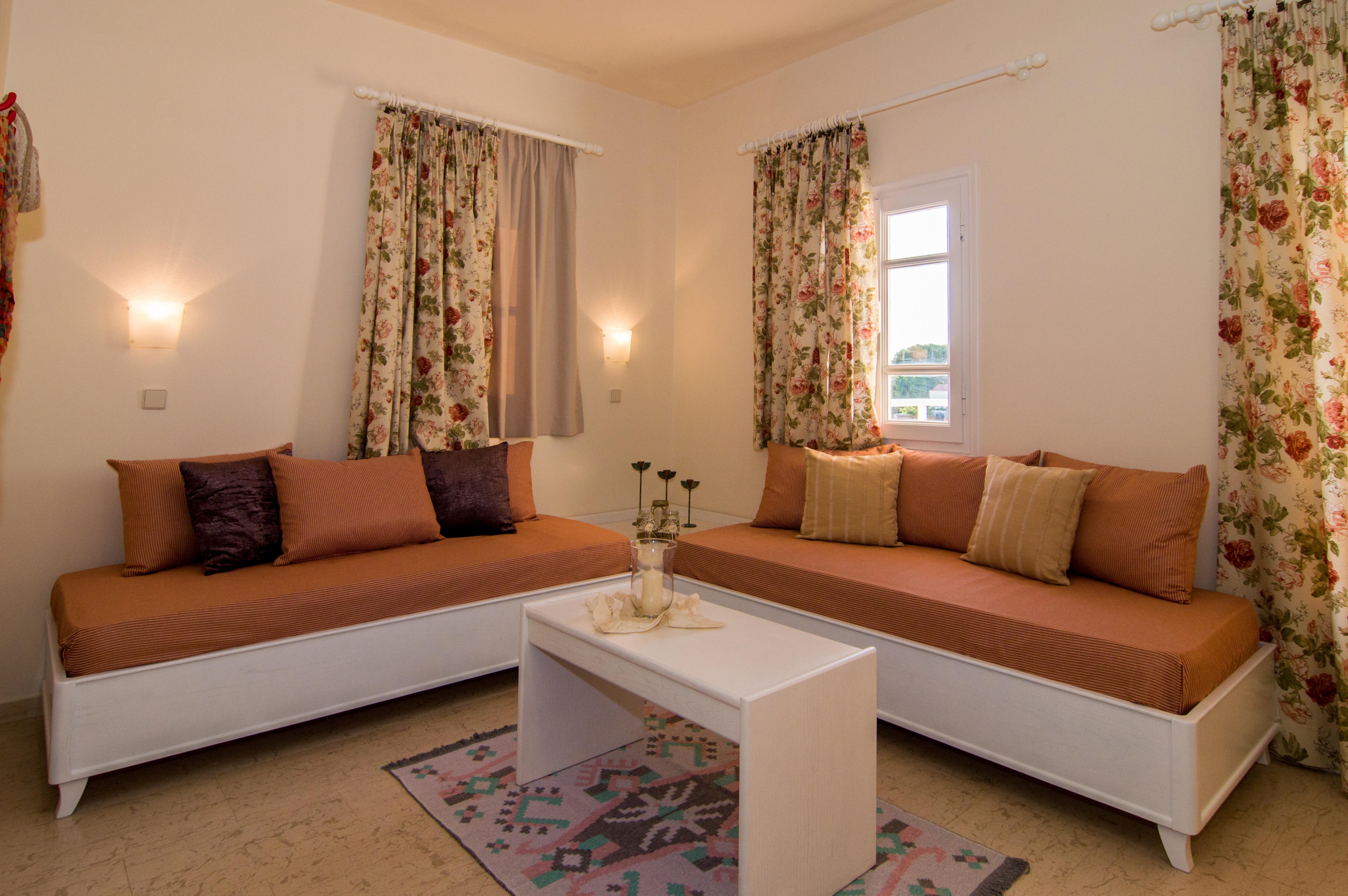 Manolis Apartments