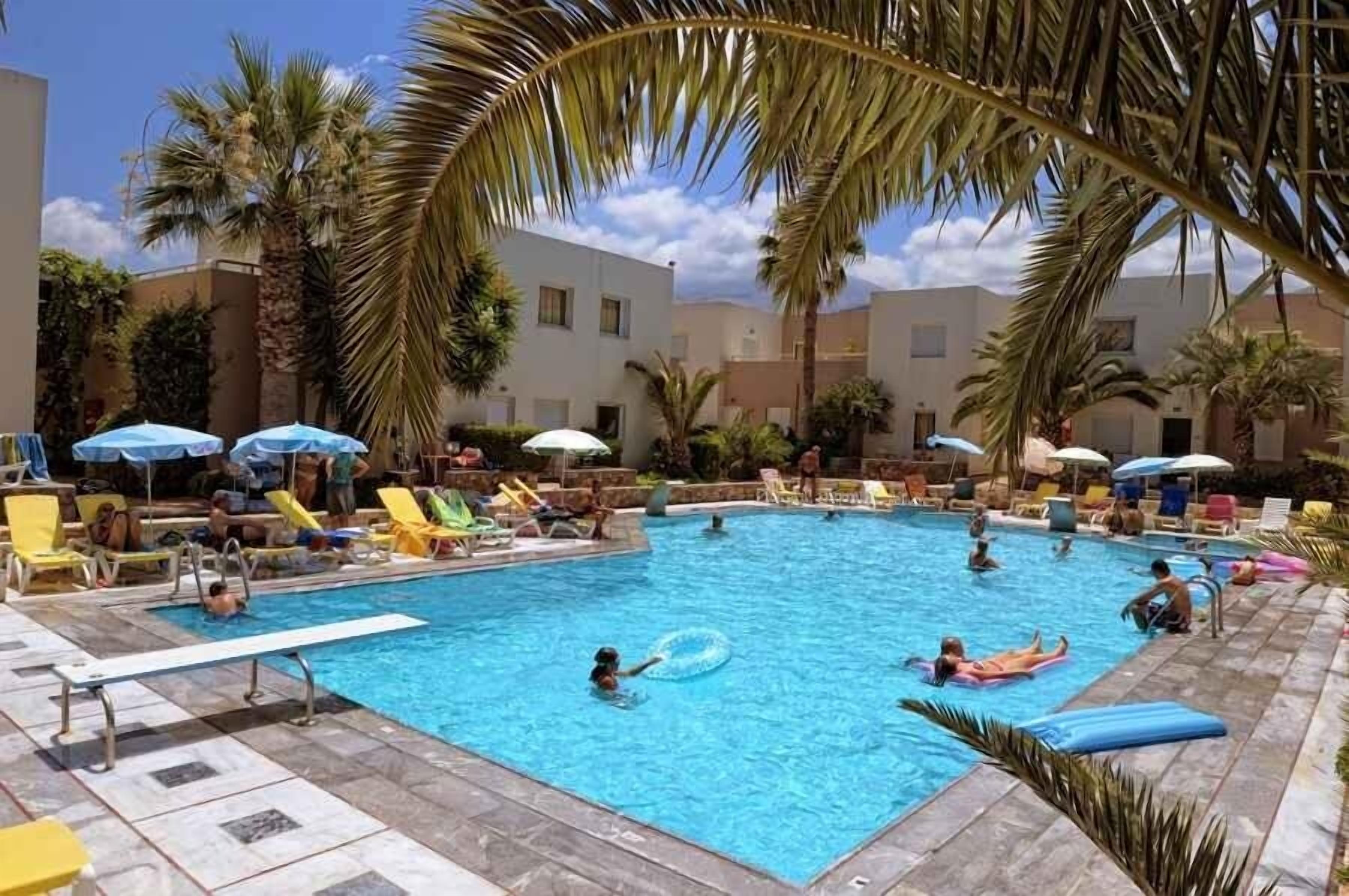 Meropi Hotel & Apartments