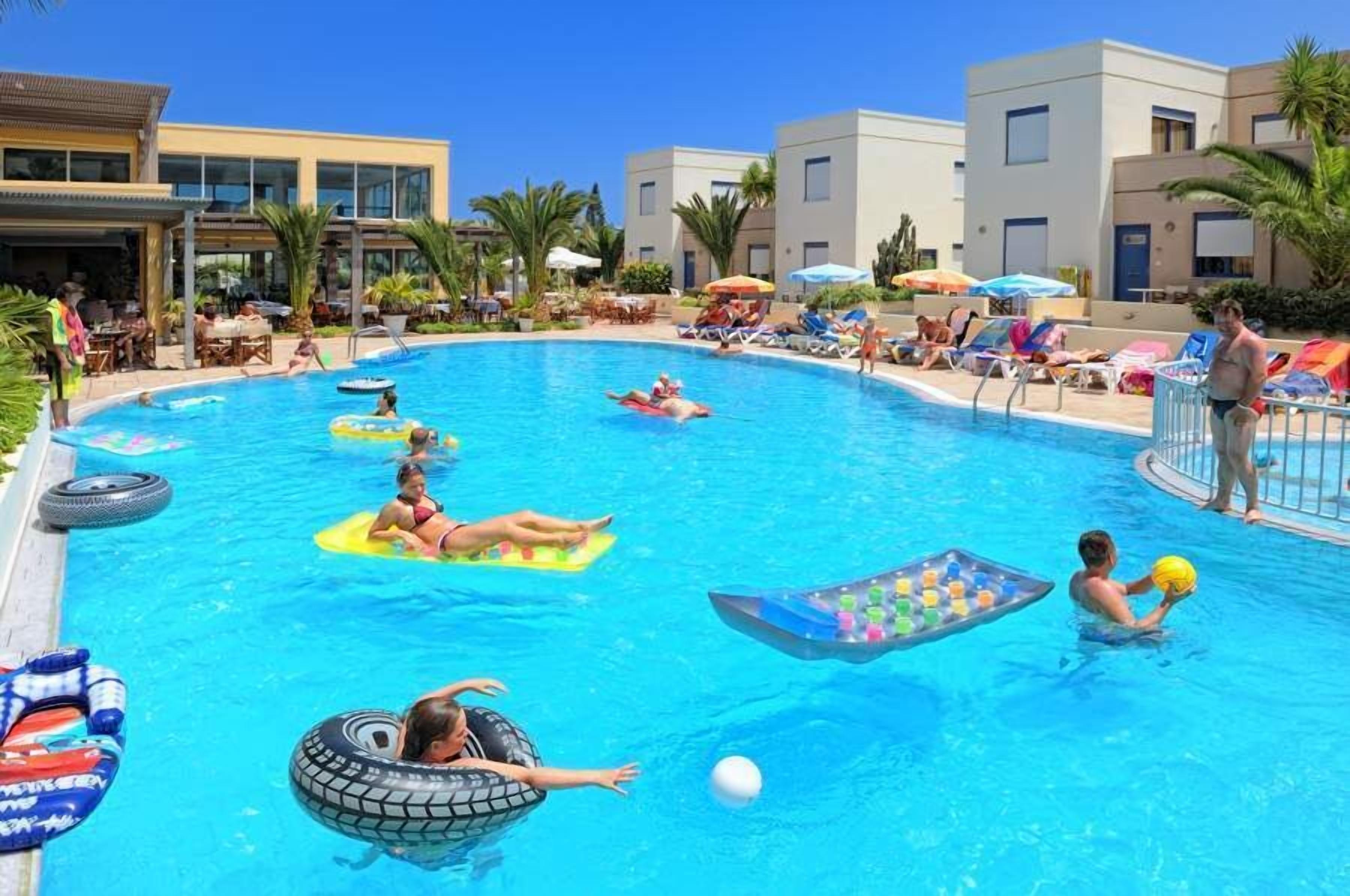 Meropi Hotel & Apartments