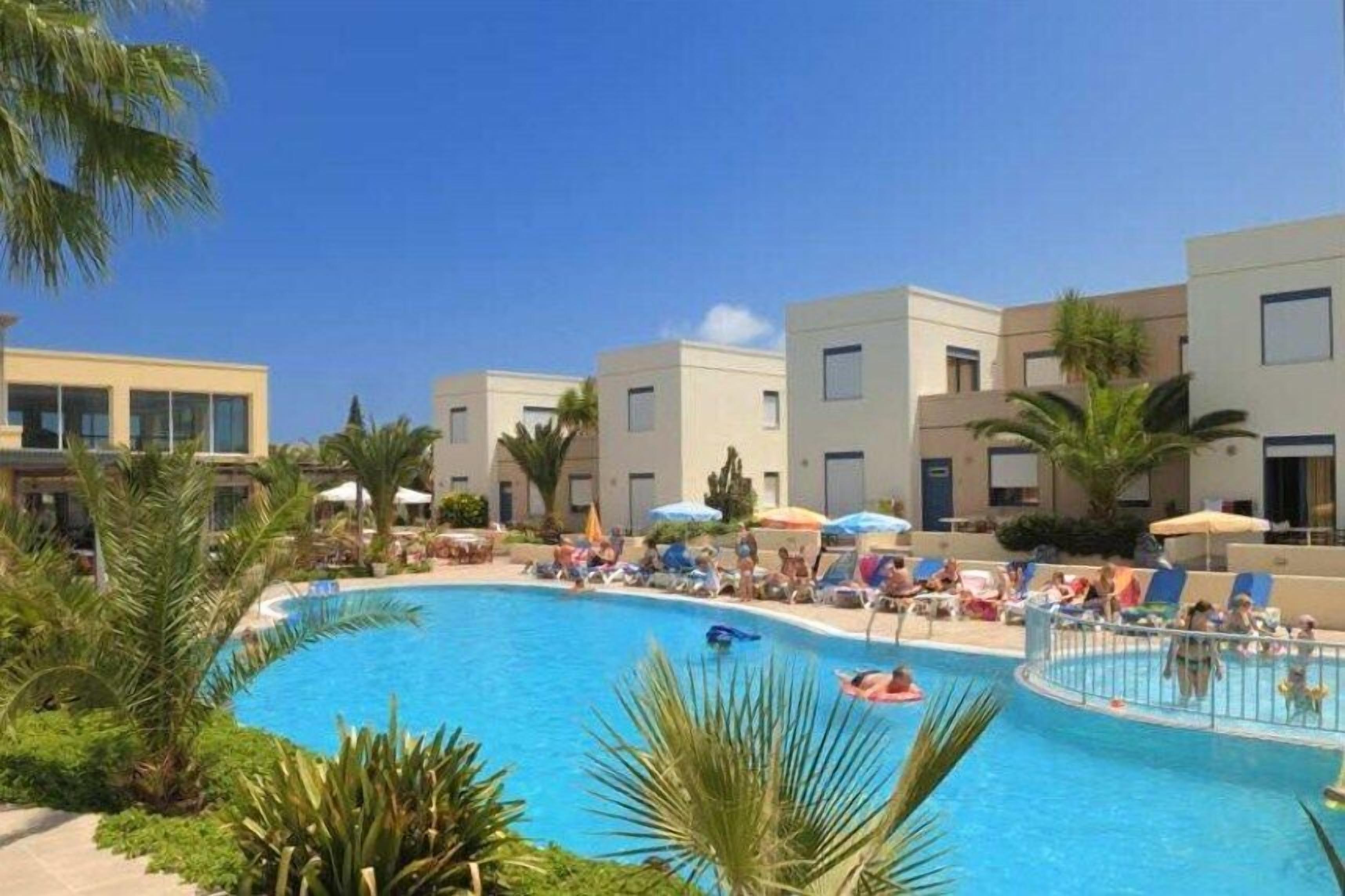 Meropi Hotel & Apartments