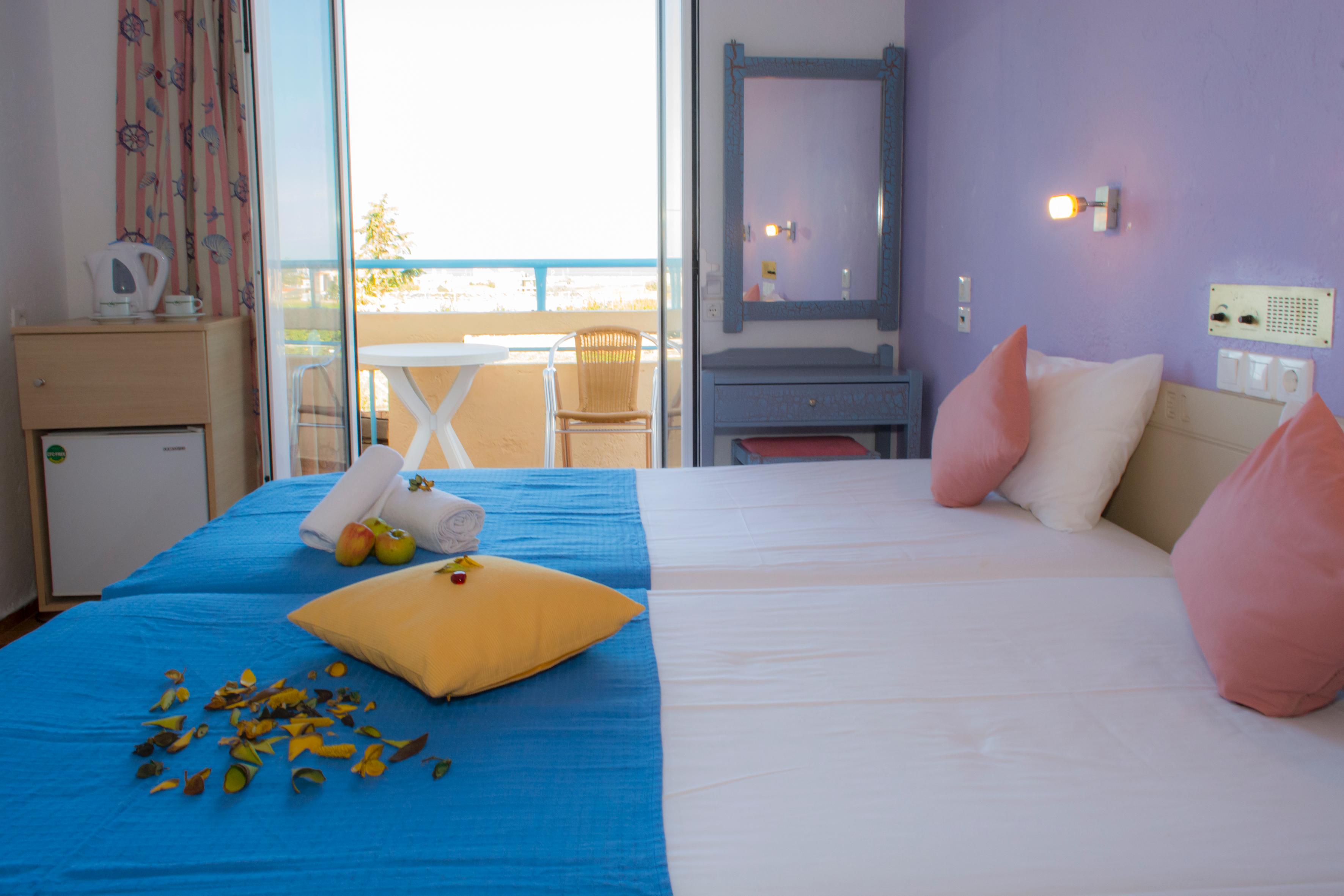Nikos Hotel