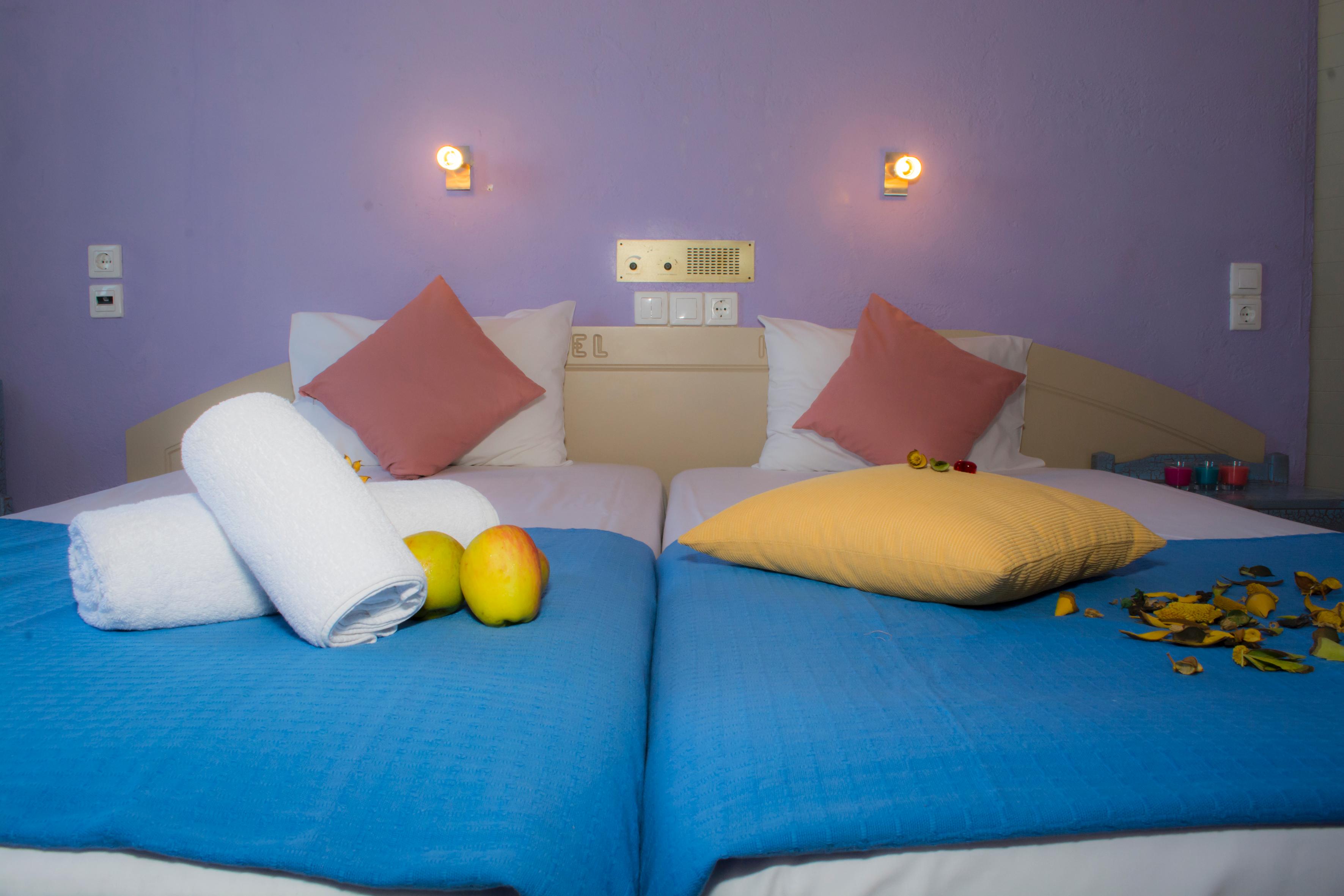 Nikos Hotel