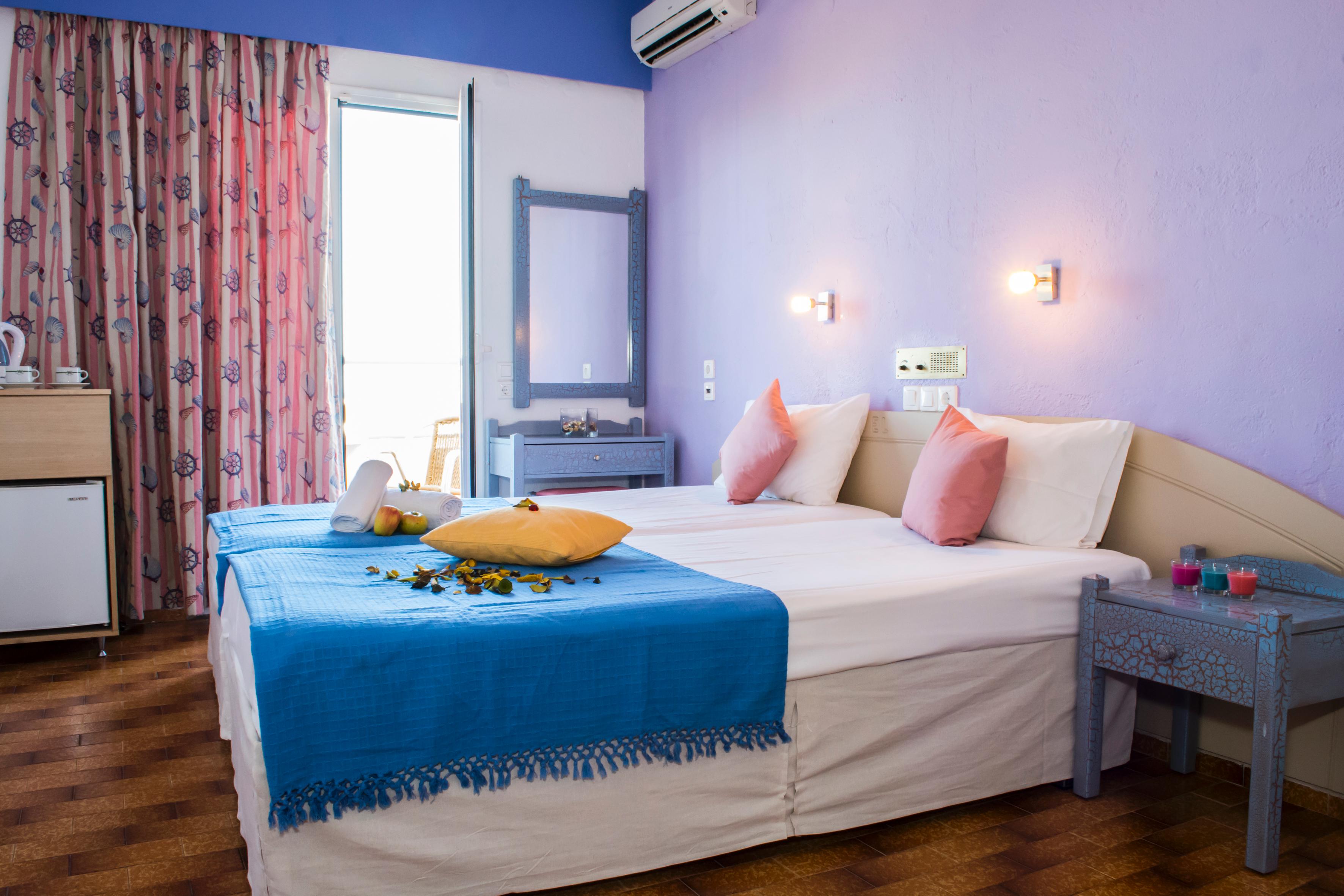 Nikos Hotel