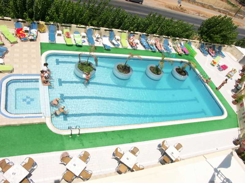 Nikos Hotel