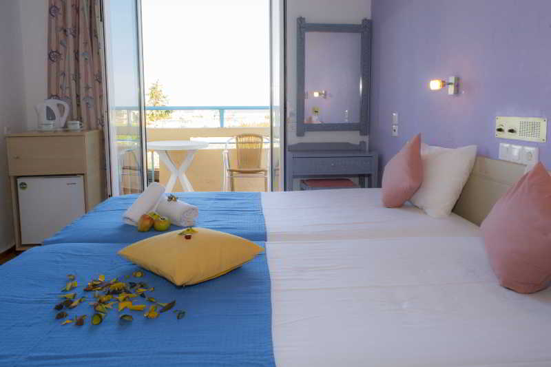Nikos Hotel