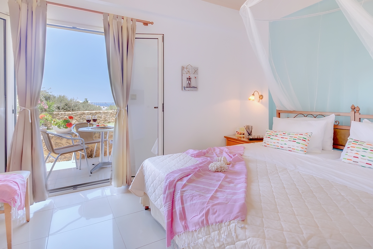 Notos Heights Hotel & Suites
