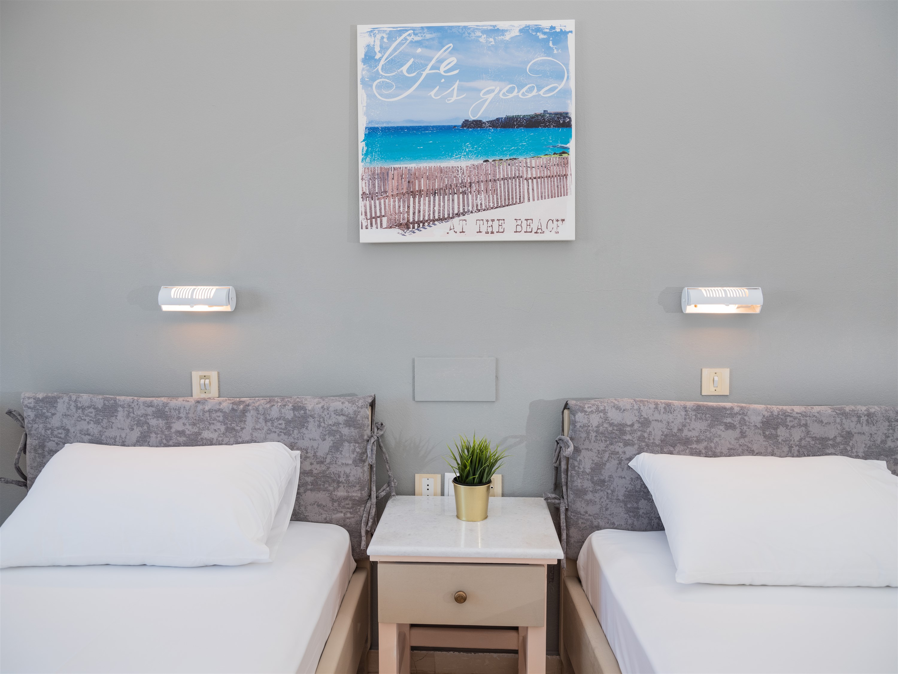 Pasiphae Hotel
