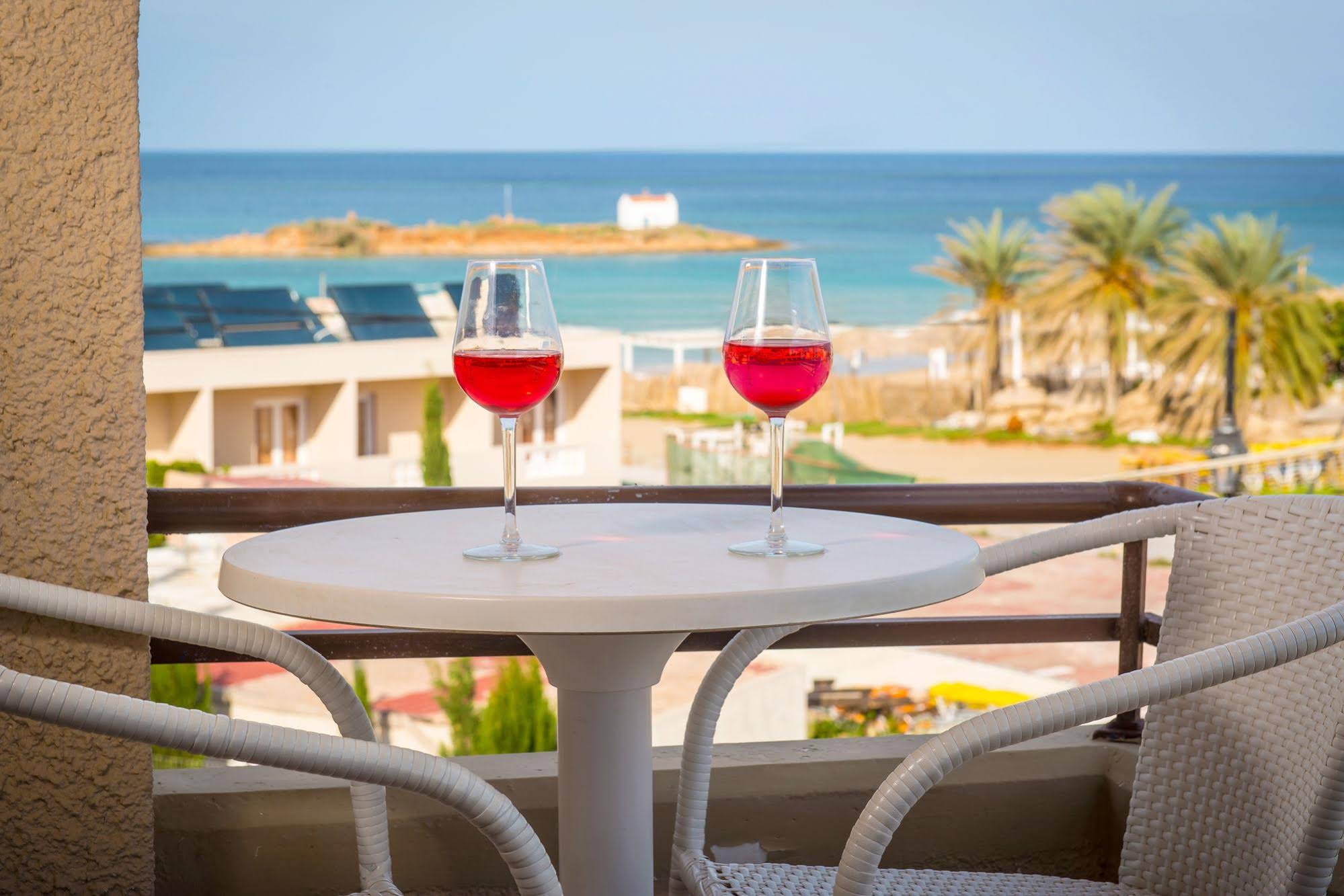 Primavera Beach Studios & Apartments