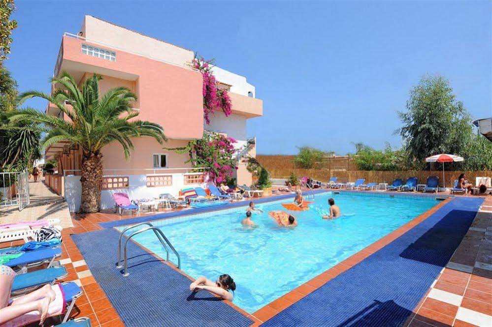 Primavera Beach Studios & Apartments