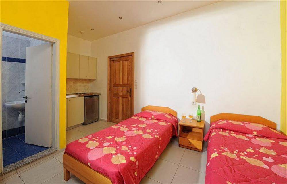 Primavera Beach Studios & Apartments