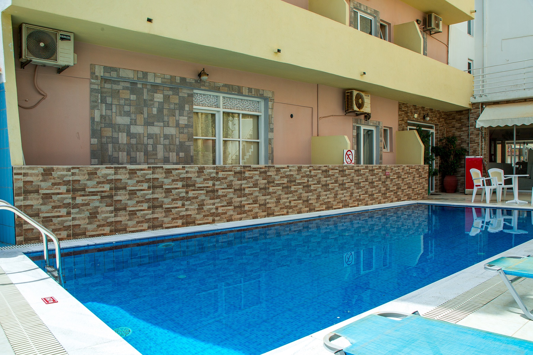 Cloud 9 Hotel