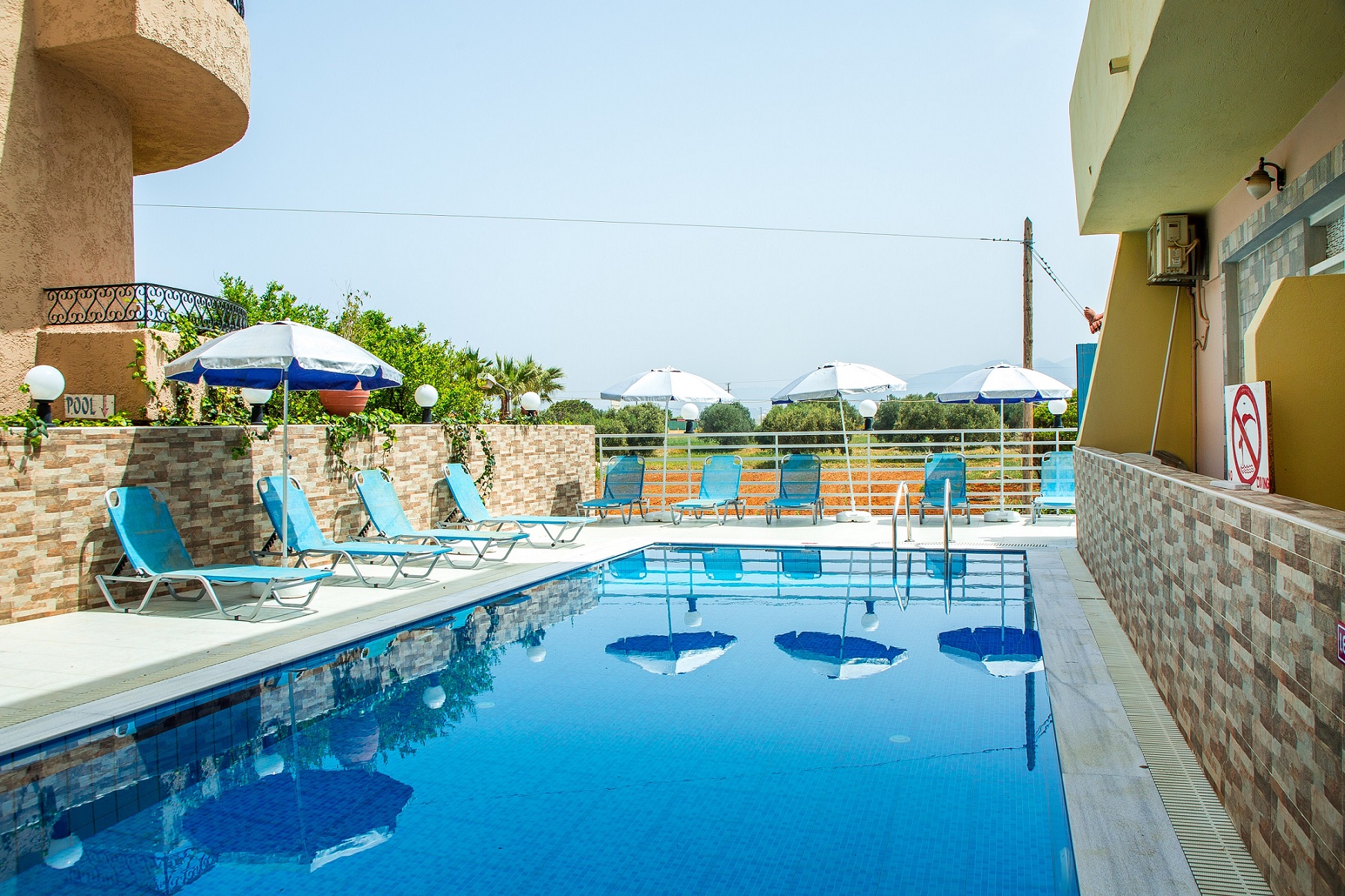 Cloud 9 Hotel