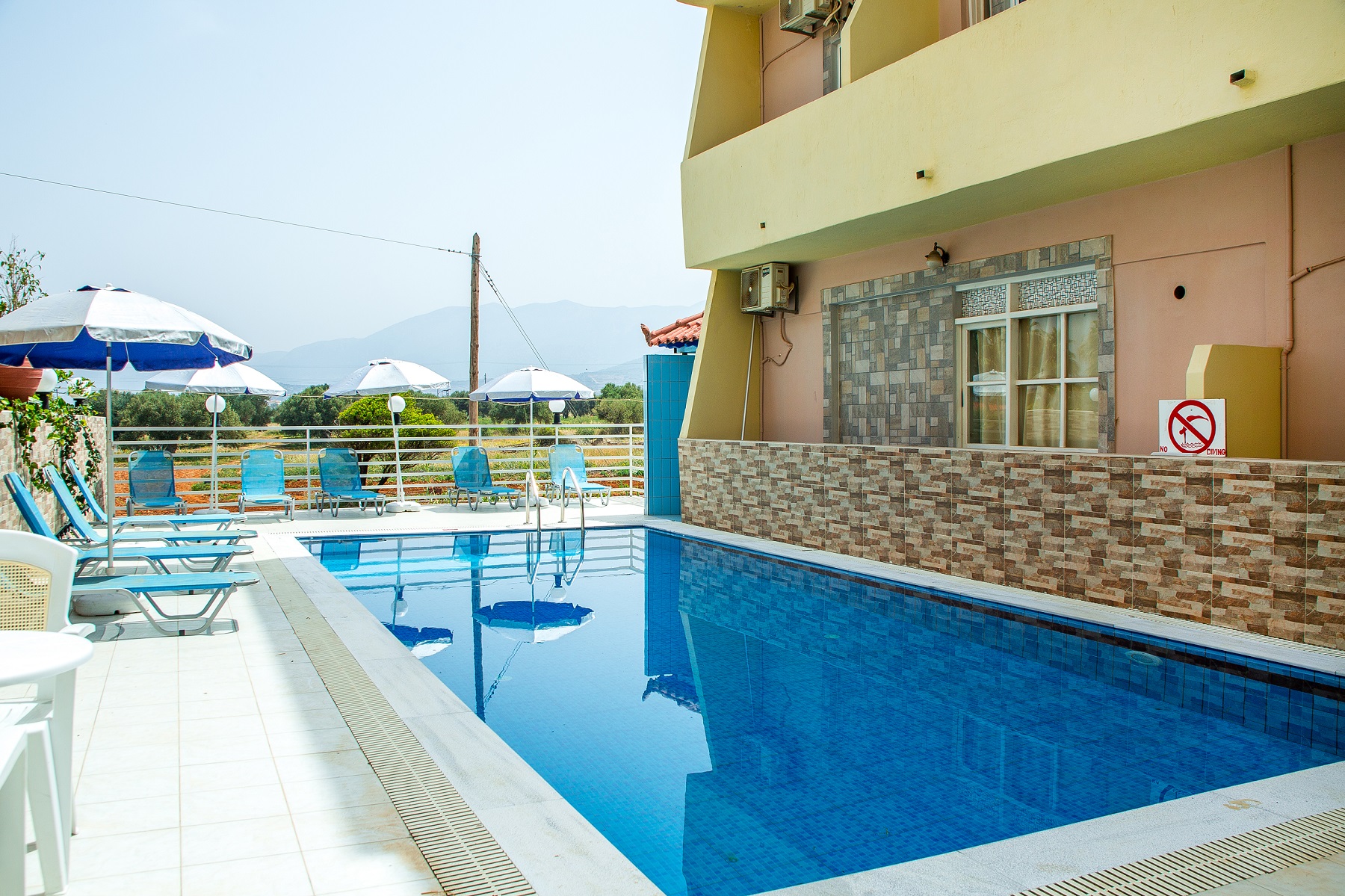 Cloud 9 Hotel
