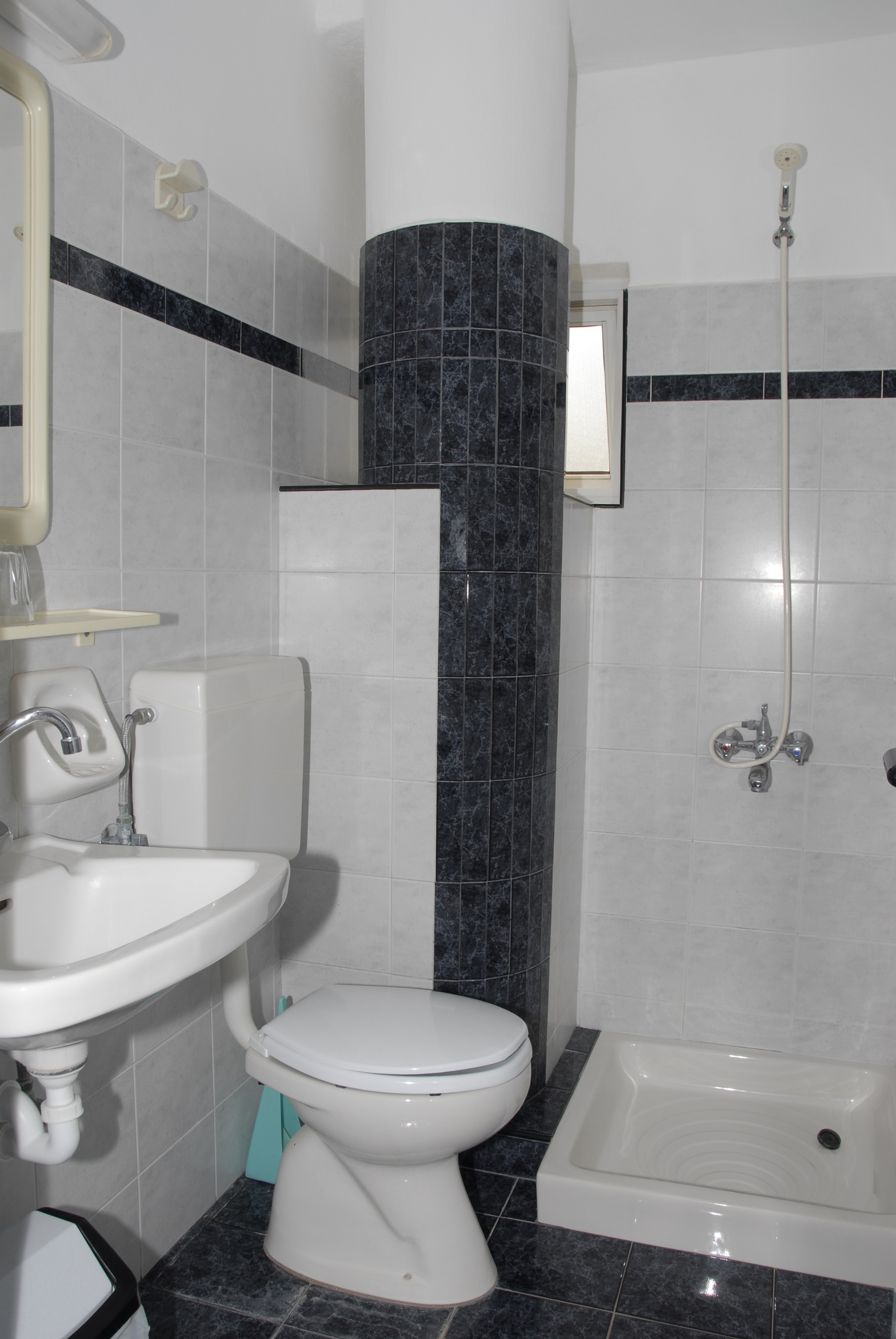 Sunshine Garden Apartments