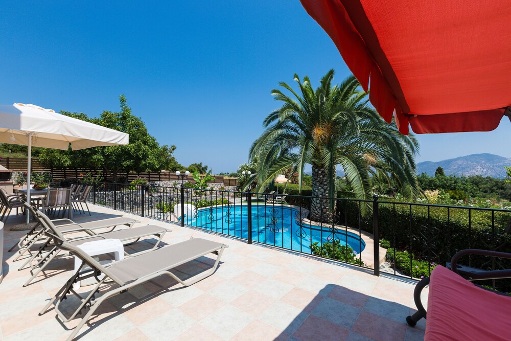 Kamelia Apartments
