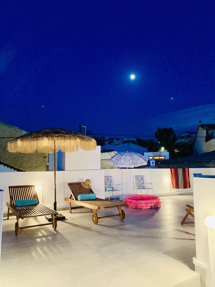 Studios Paradise