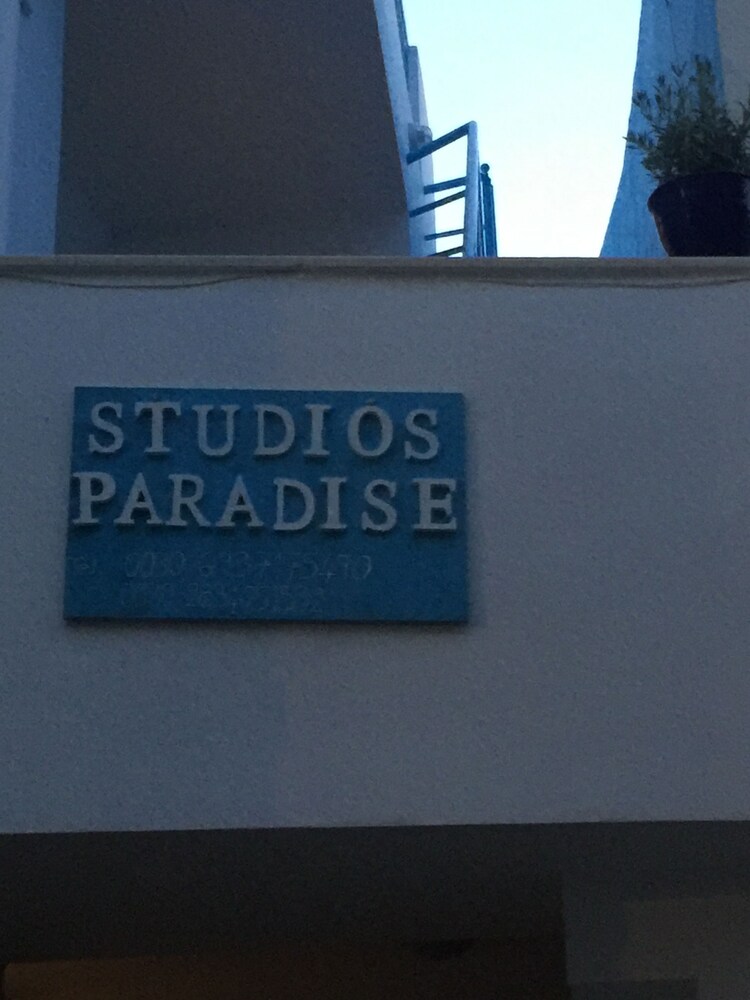 Studios Paradise