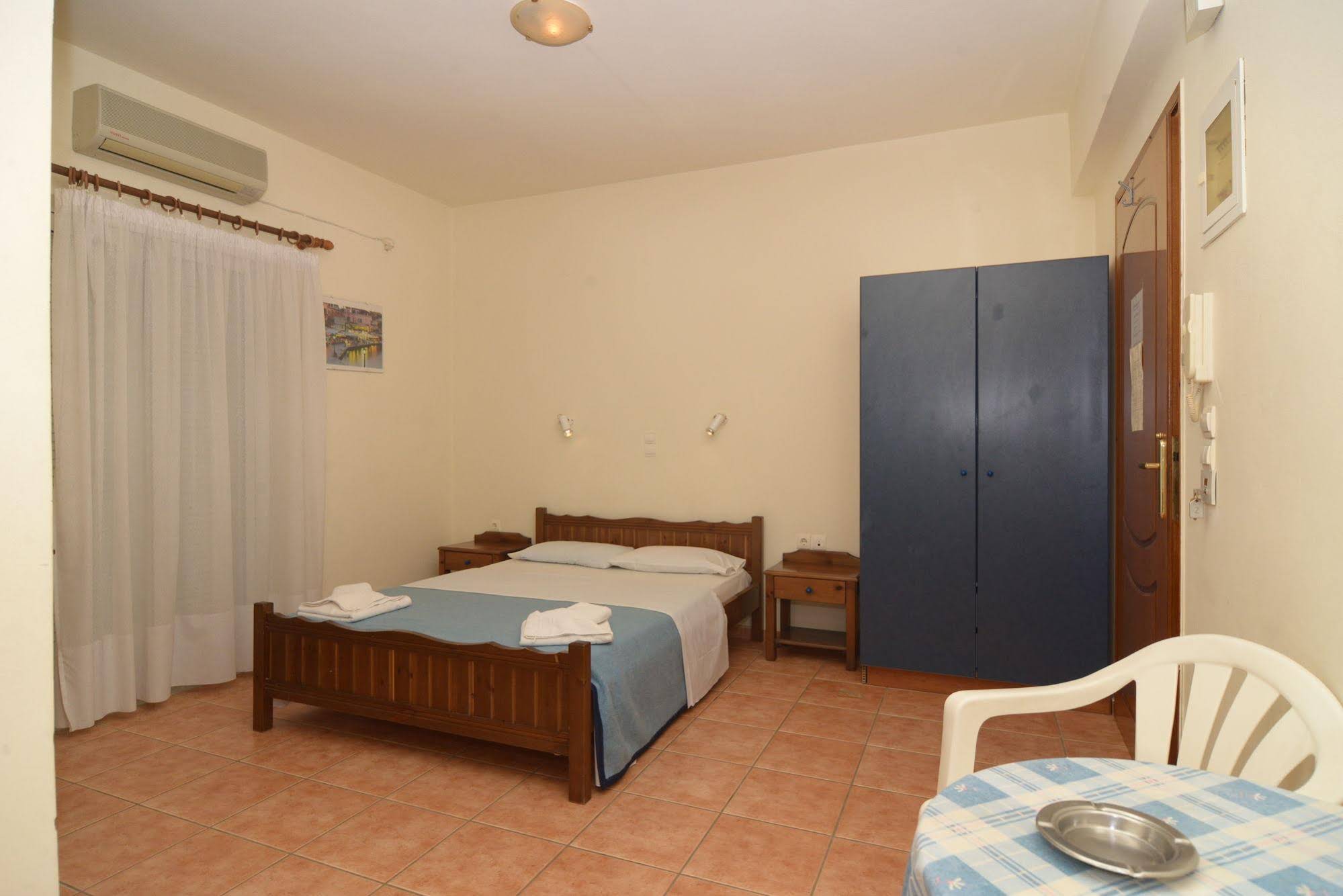 Katerina Rooms Agii Apostoli