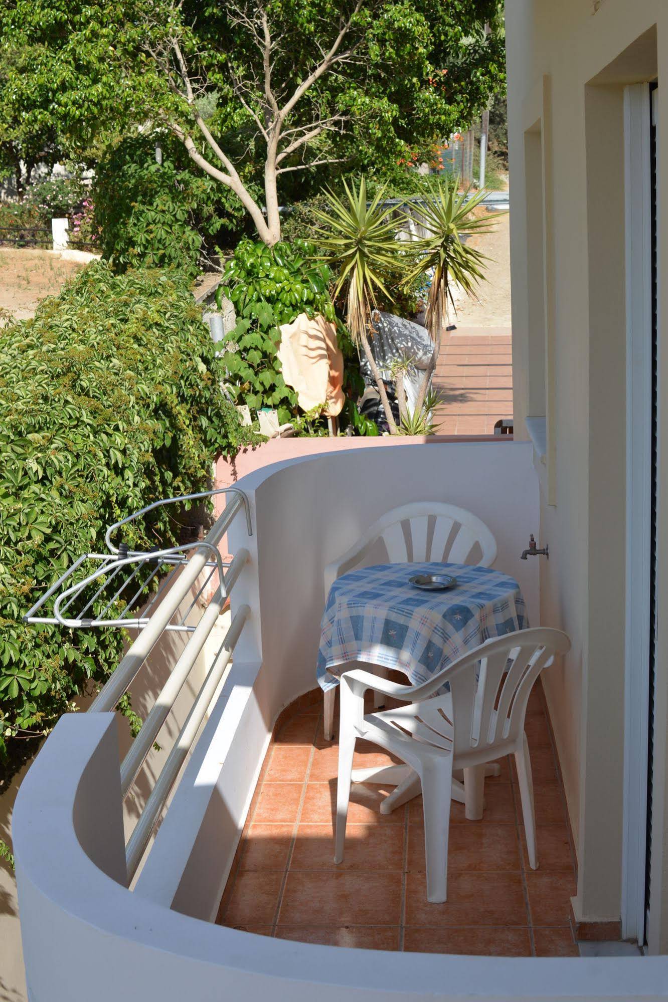 Katerina Rooms Agii Apostoli