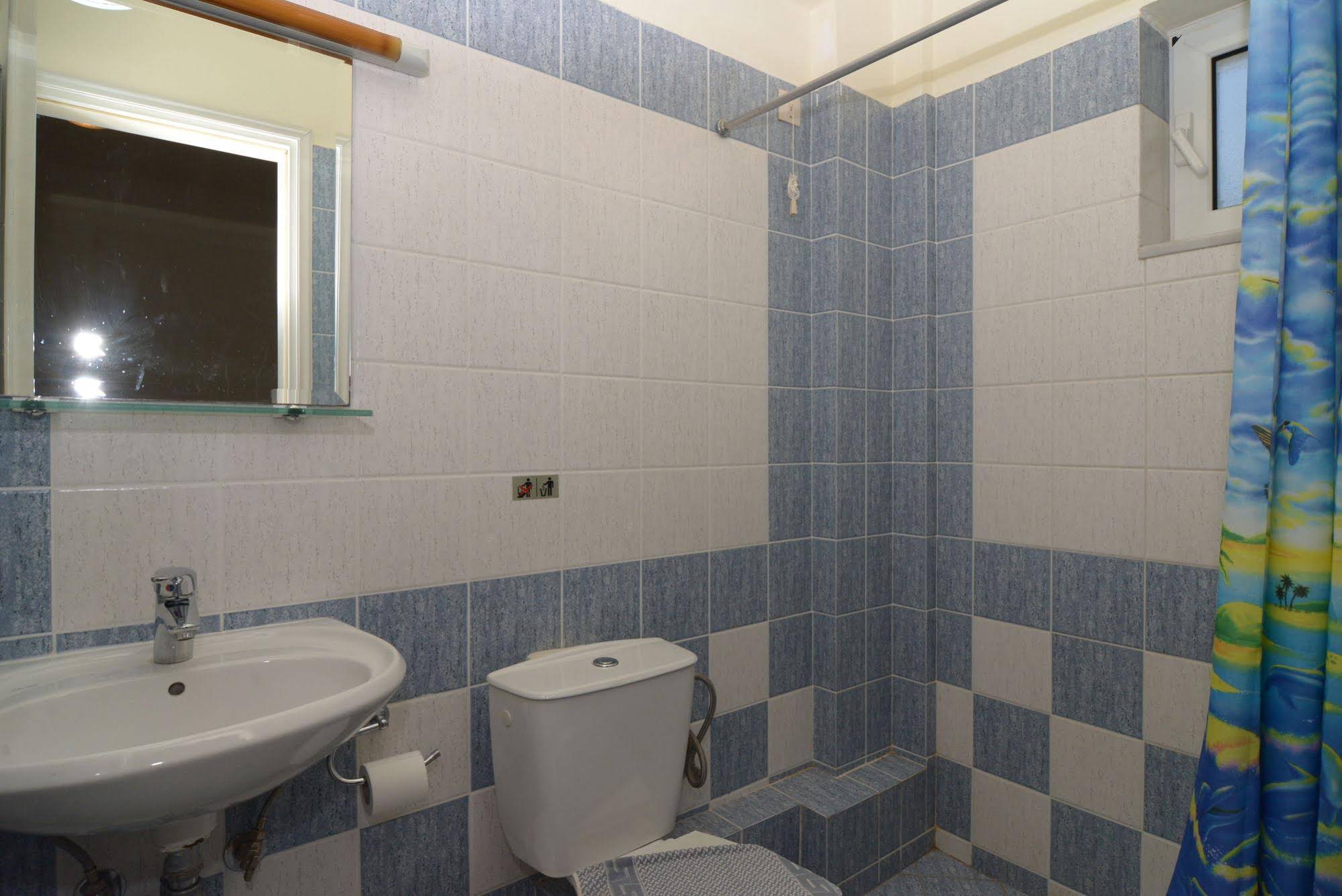 Katerina Rooms Agii Apostoli