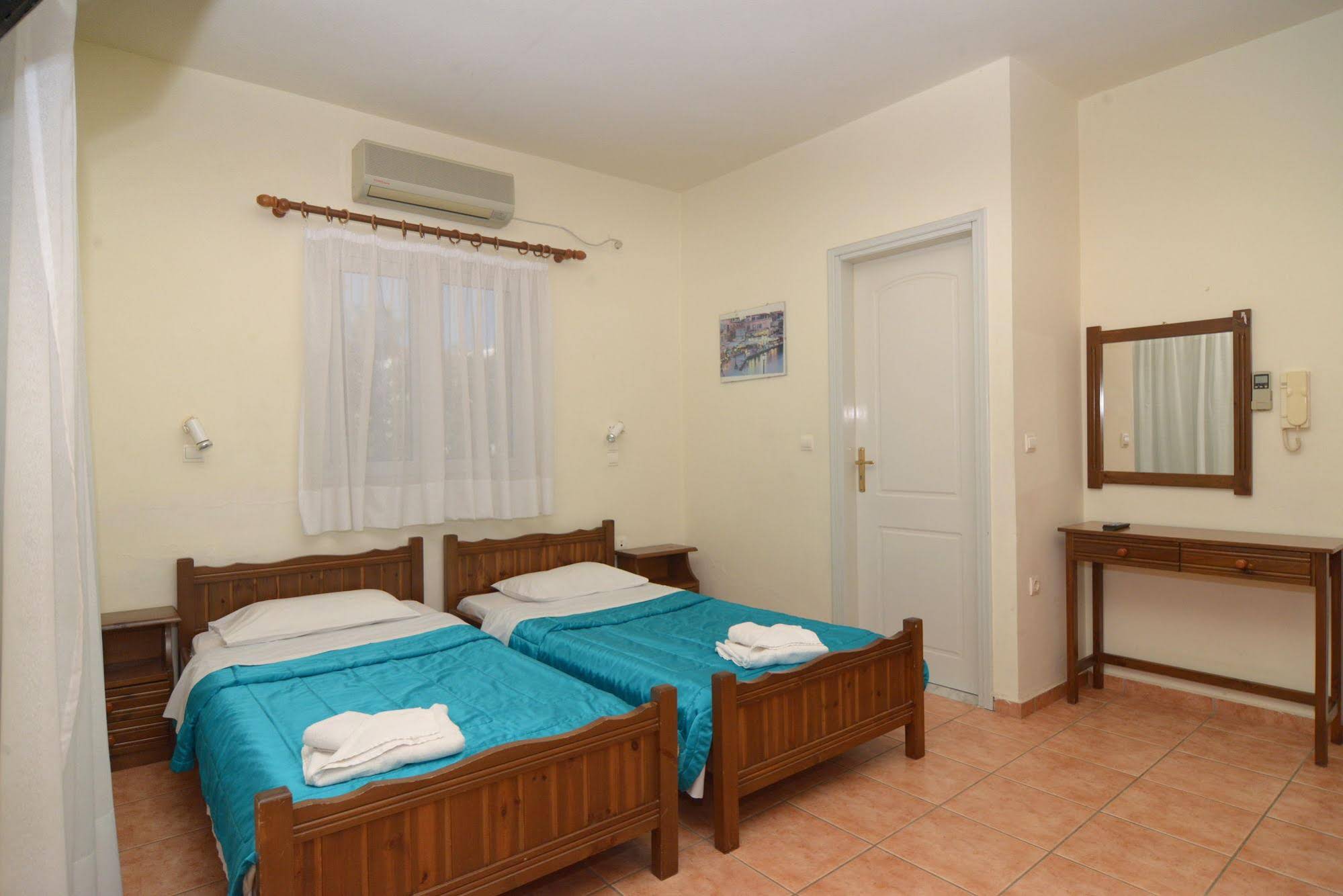 Katerina Rooms Agii Apostoli