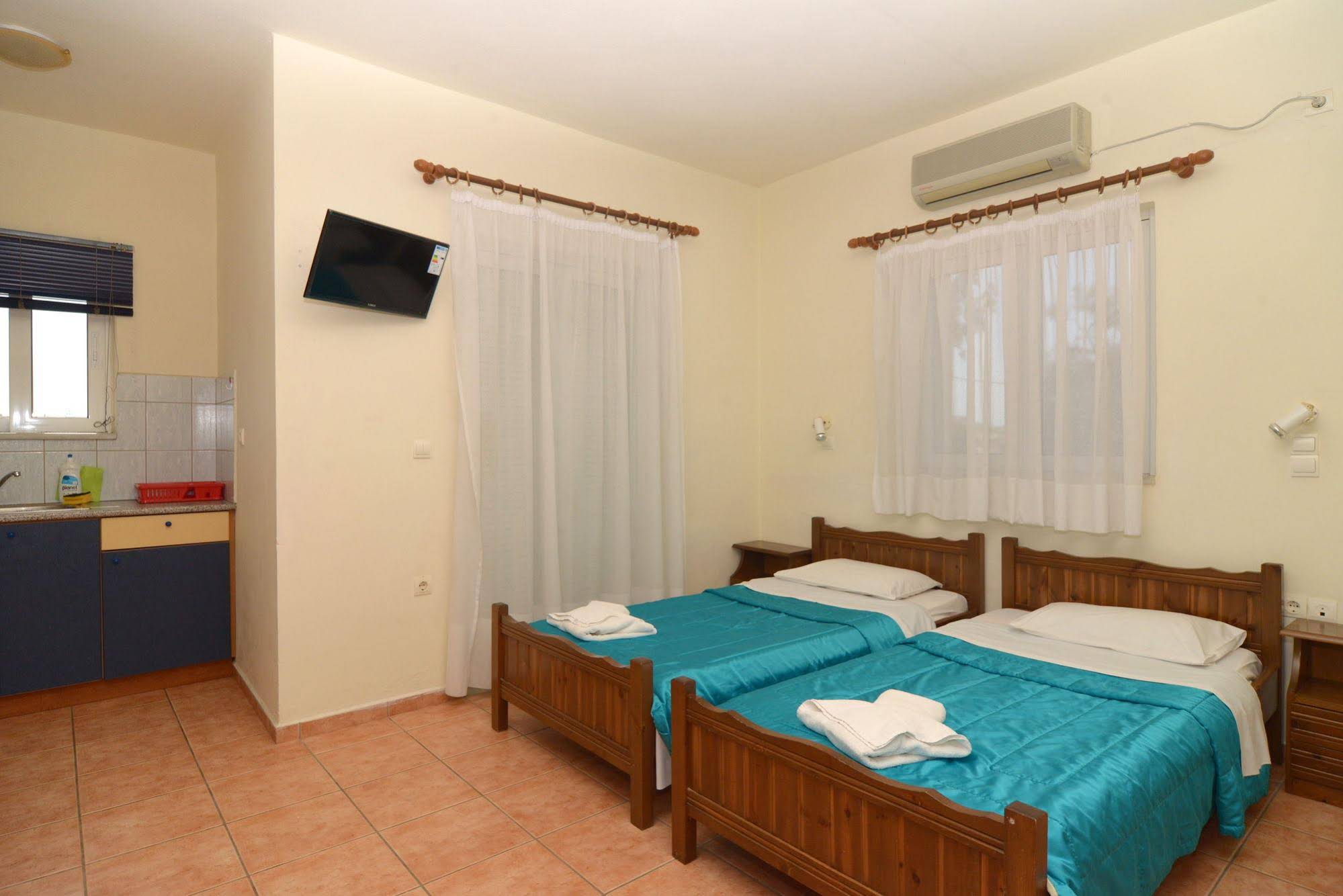 Katerina Rooms Agii Apostoli