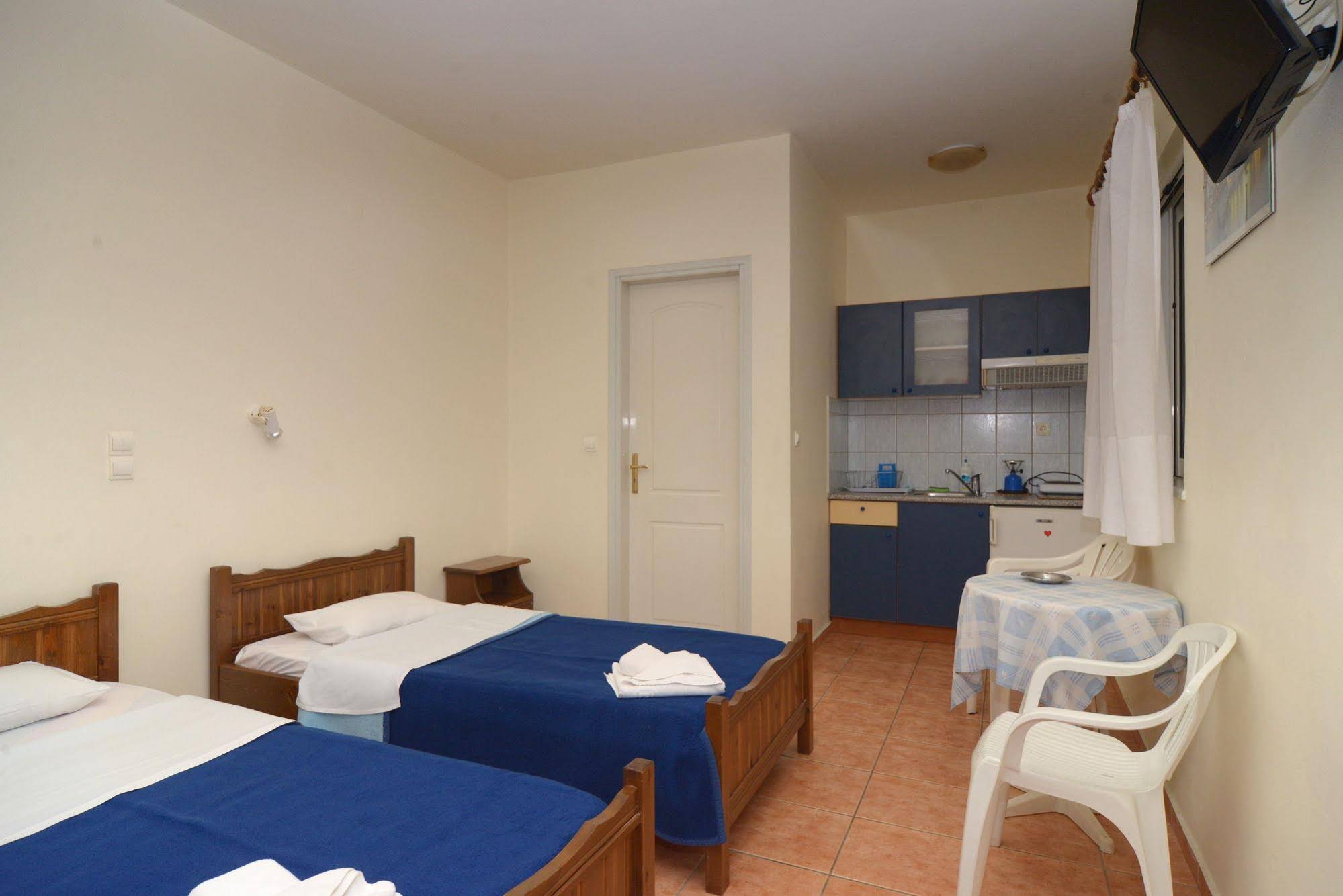 Katerina Rooms Agii Apostoli
