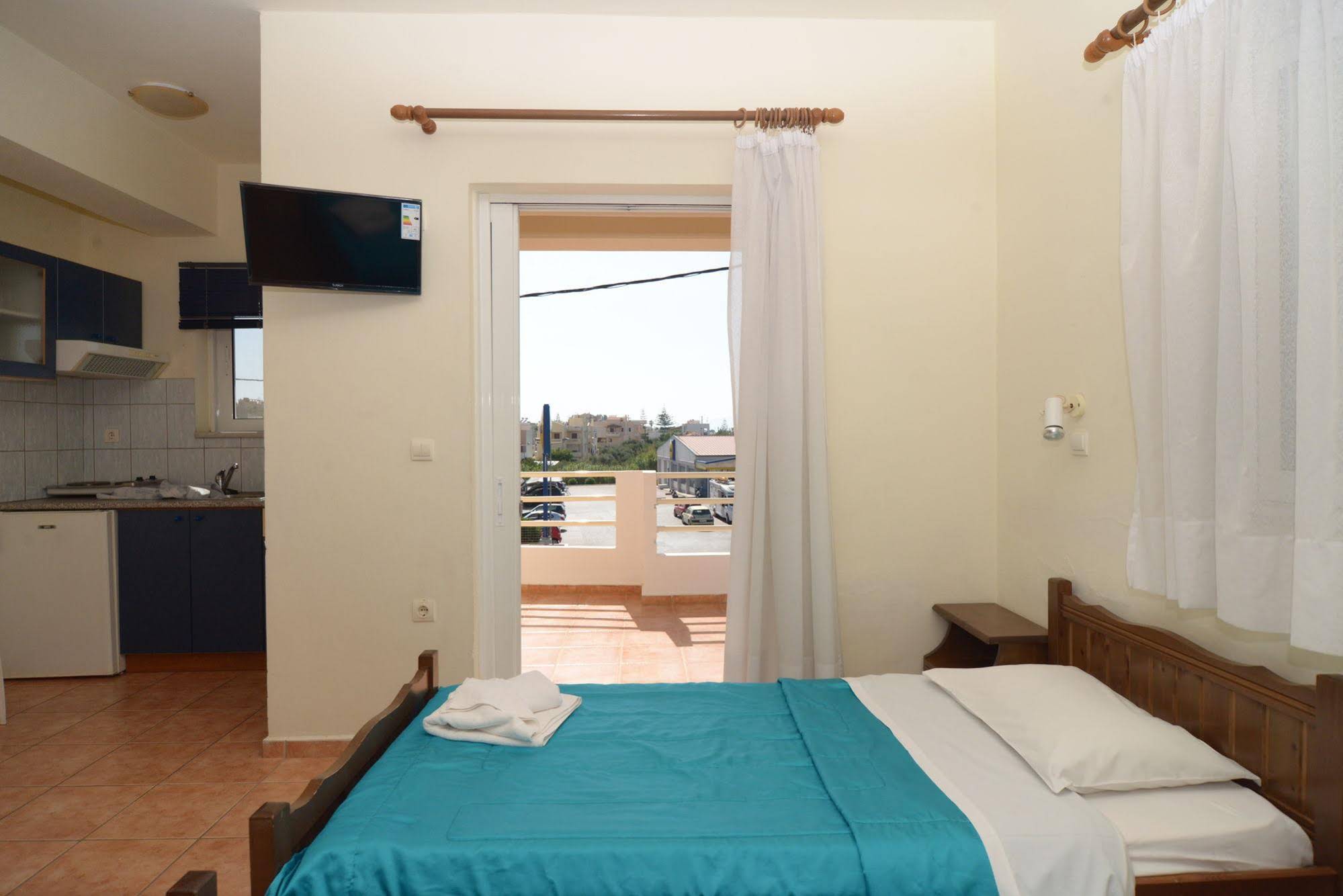 Katerina Rooms Agii Apostoli